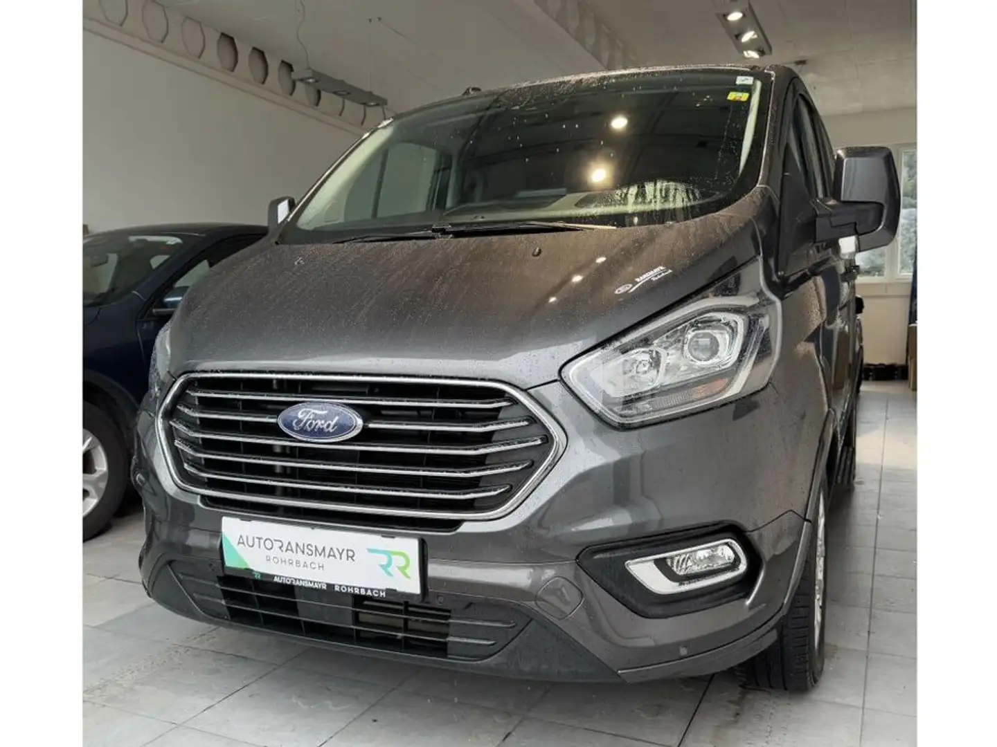 Ford Tourneo Custom 320 L1 Titanium Gris - 2