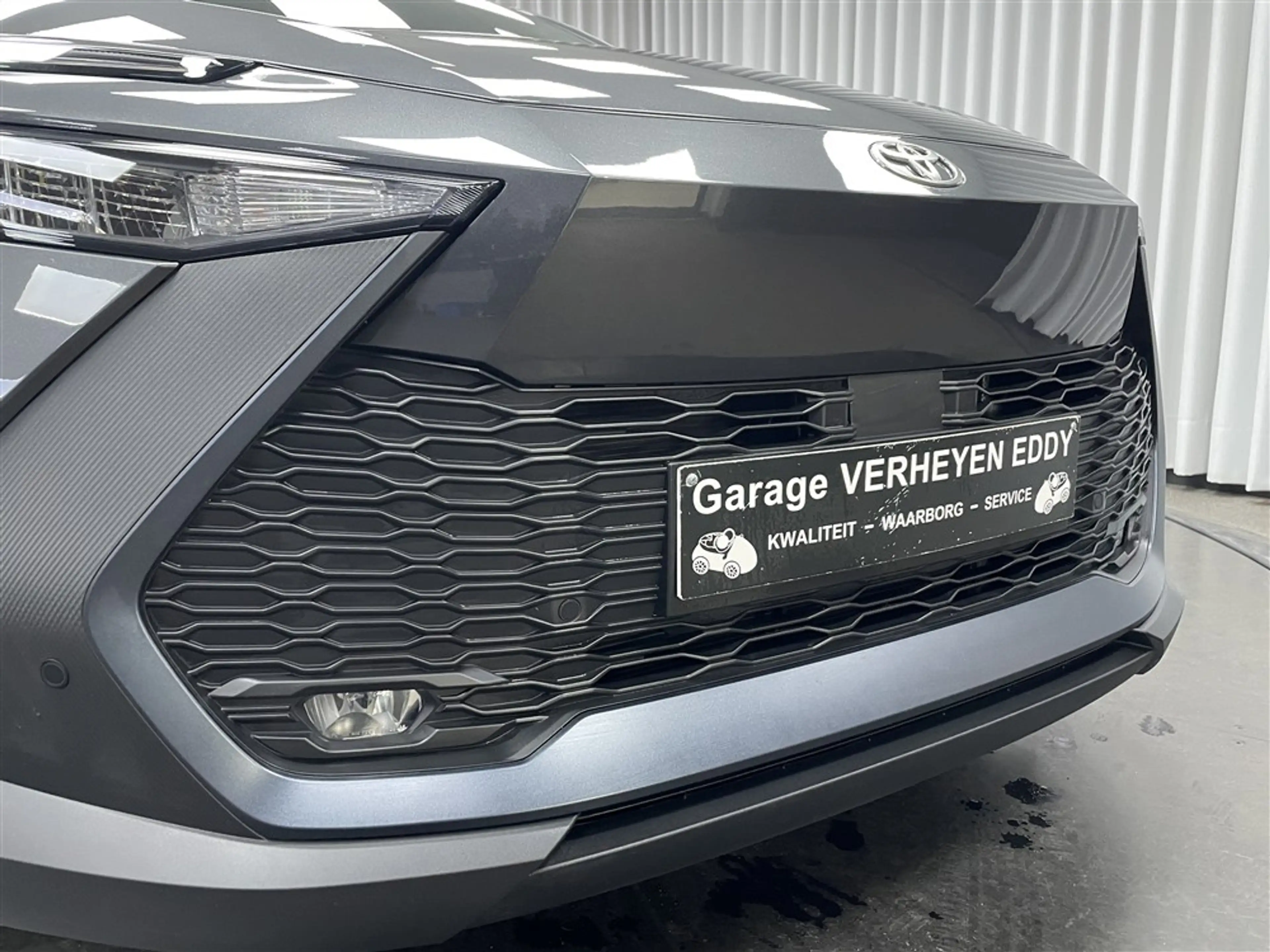 Toyota C-HR 2.0 Hybrid / Clima / Navi / App / Pdc+Cam / LED — photo 5