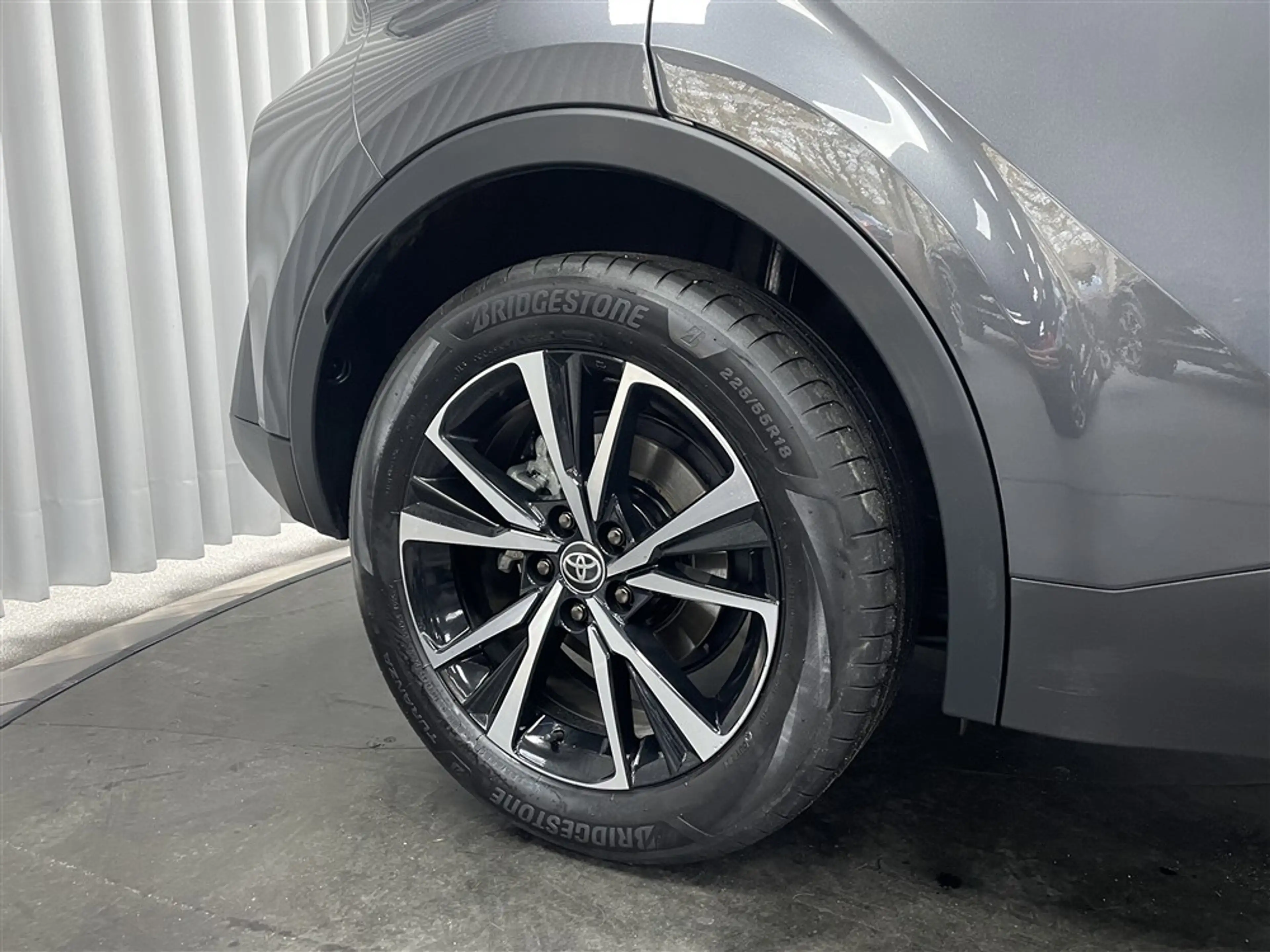 Toyota C-HR 2.0 Hybrid / Clima / Navi / App / Pdc+Cam / LED — photo 15