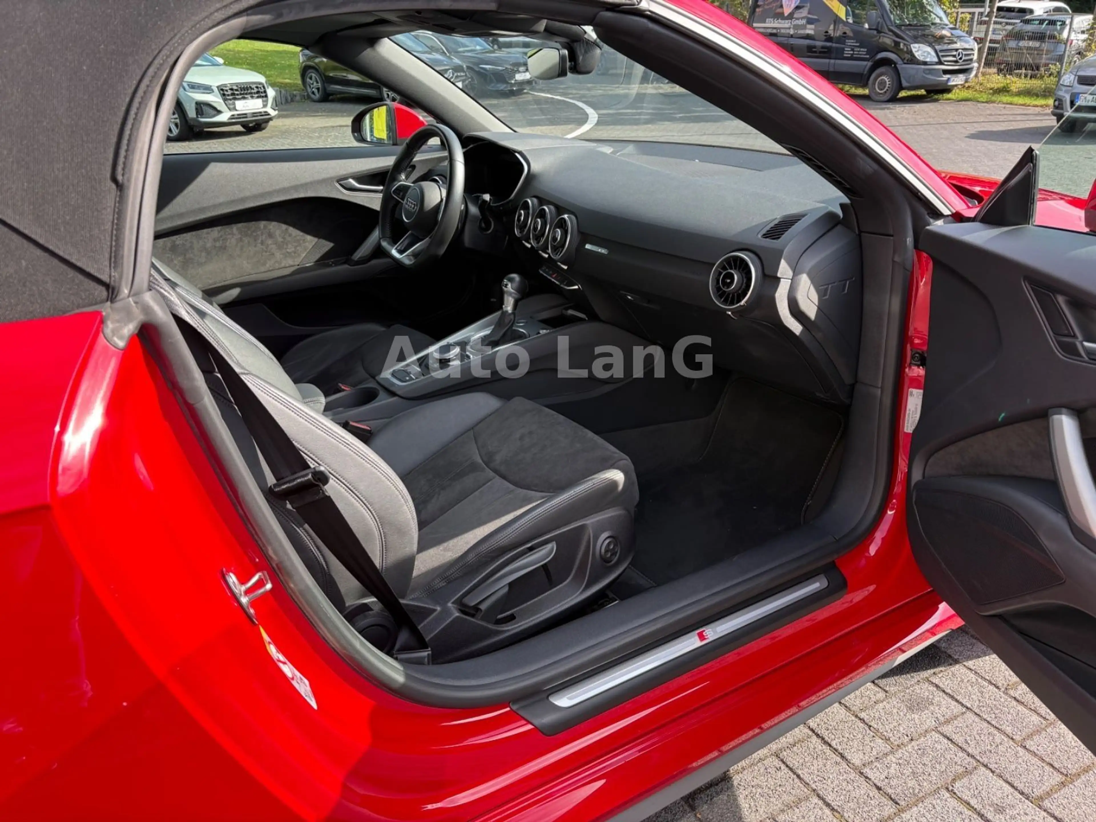 Audi TT Roadster 45 TFSI S-Line NAVI SHZ LED — photo 14