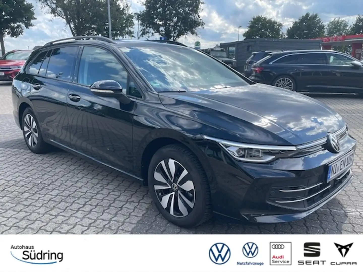 Volkswagen Golf Variant VIII 1,5 TSI GOAL AHK LED ACC Rfk. Schwarz - 1