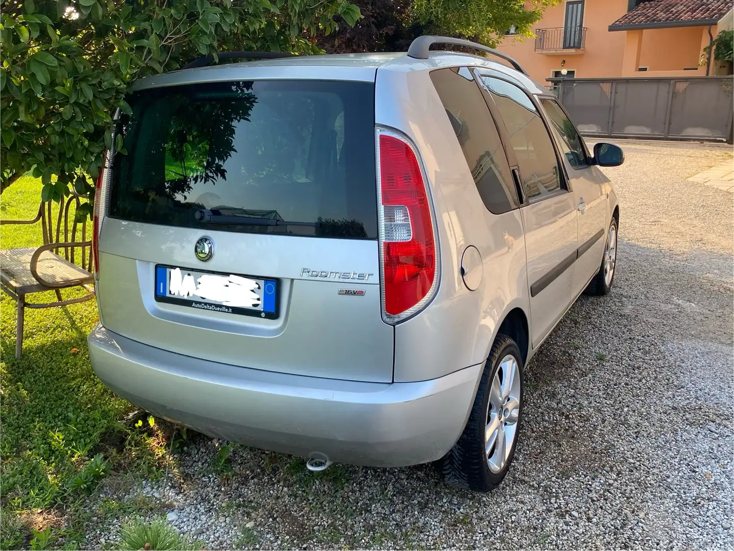 Skoda Roomster Roomster 2006 1.6 Comfort c/esp tiptronic Gris - 2