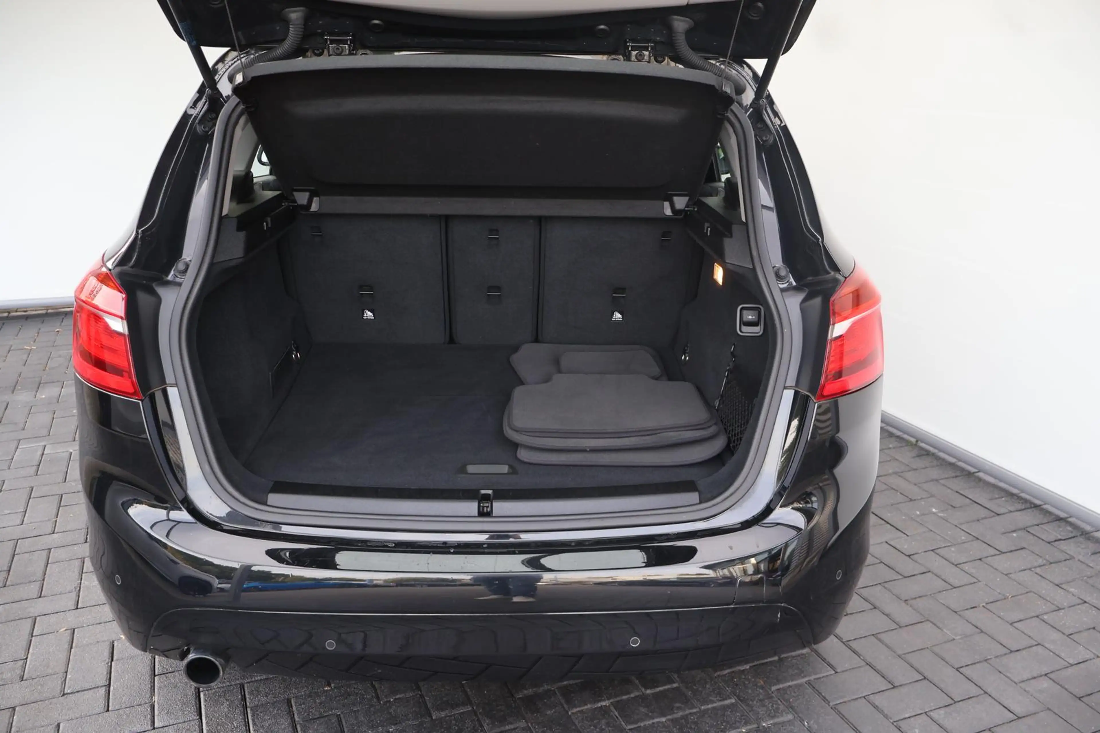 BMW 216 216 i Active Tourer PDC Klima Sitzheizung — photo 5