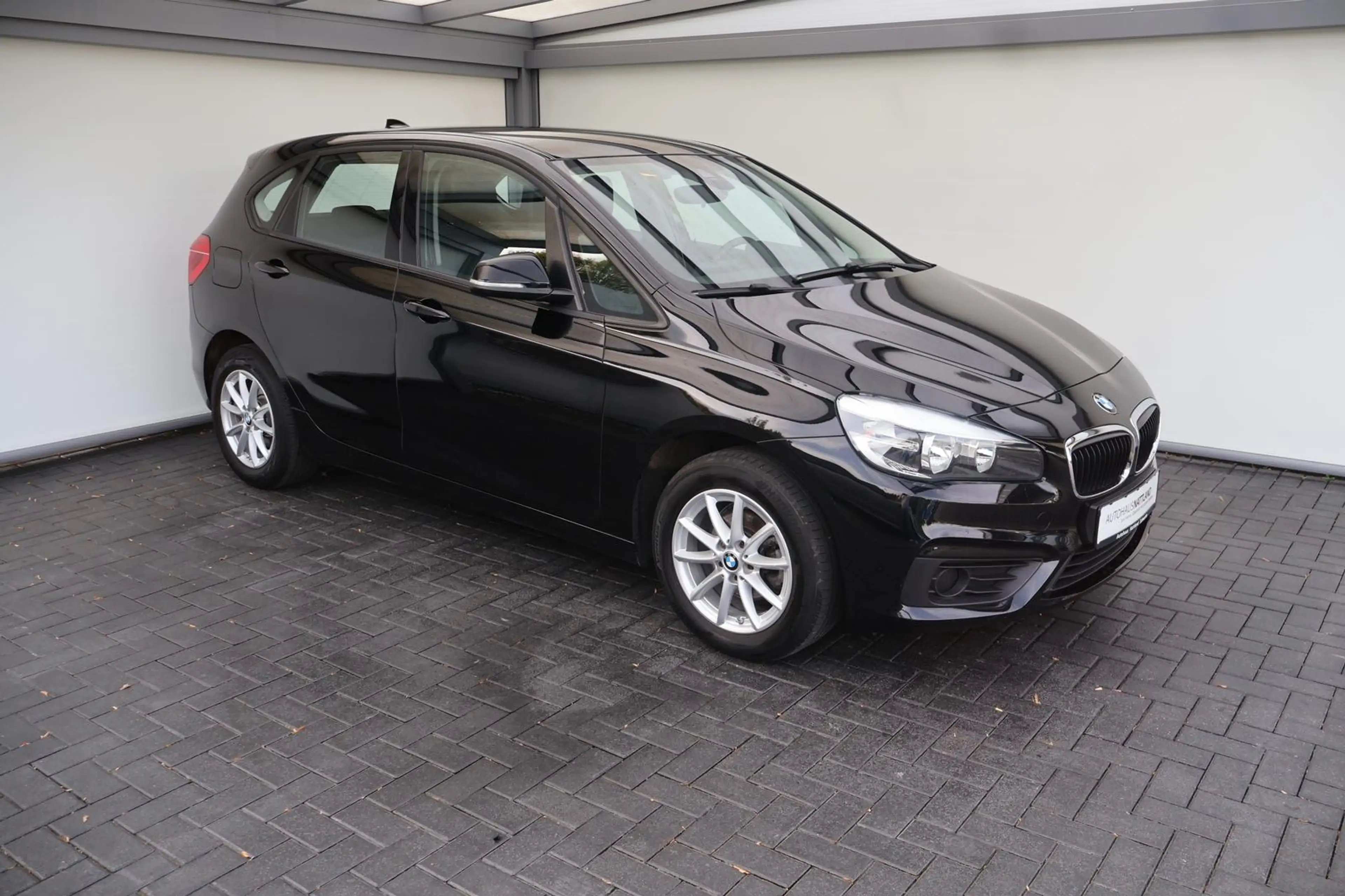 BMW 216 216 i Active Tourer PDC Klima Sitzheizung — photo 14