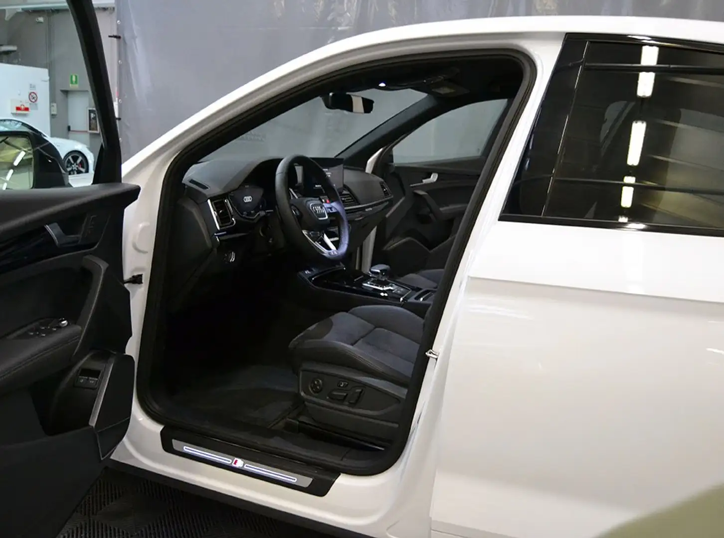 Audi Q5 SPB 50 TFSI e quattro Stronic Identity Black Iva** Bianco - 2