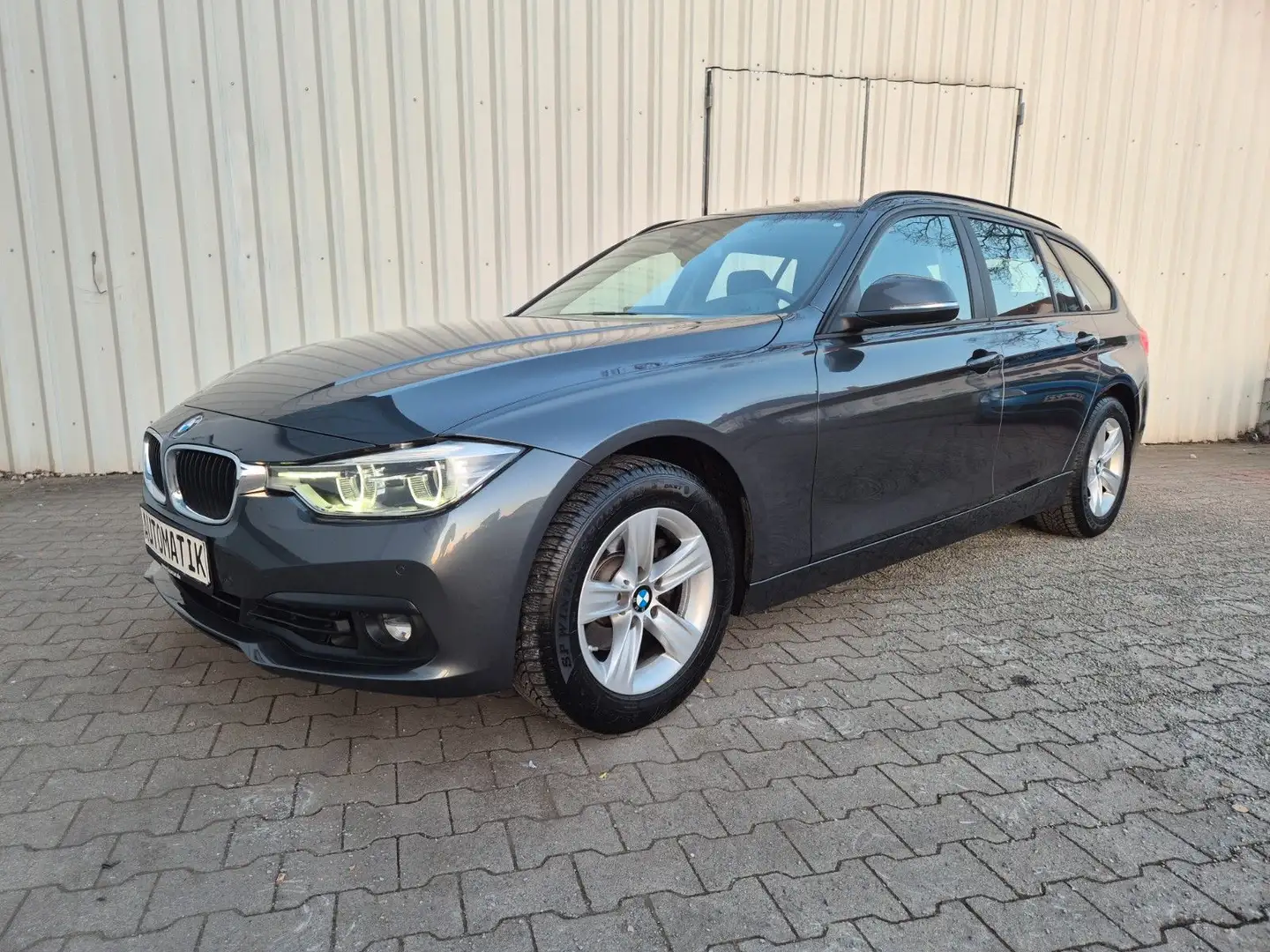 BMW 318 i Touring F31, AUTOMATIK, LEDER, NAVI, LED Gris - 1