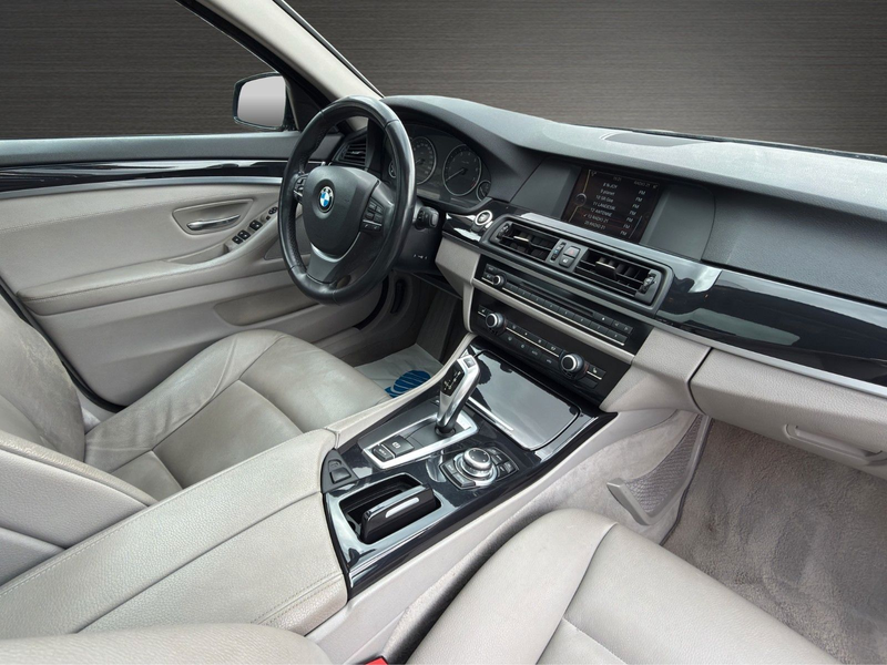 BMW 523 i Touring Xenon Panorama Leder SHZ PDC 2.Hd — photo 15