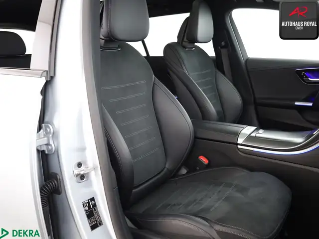 Mercedes-Benz C-Class view 11