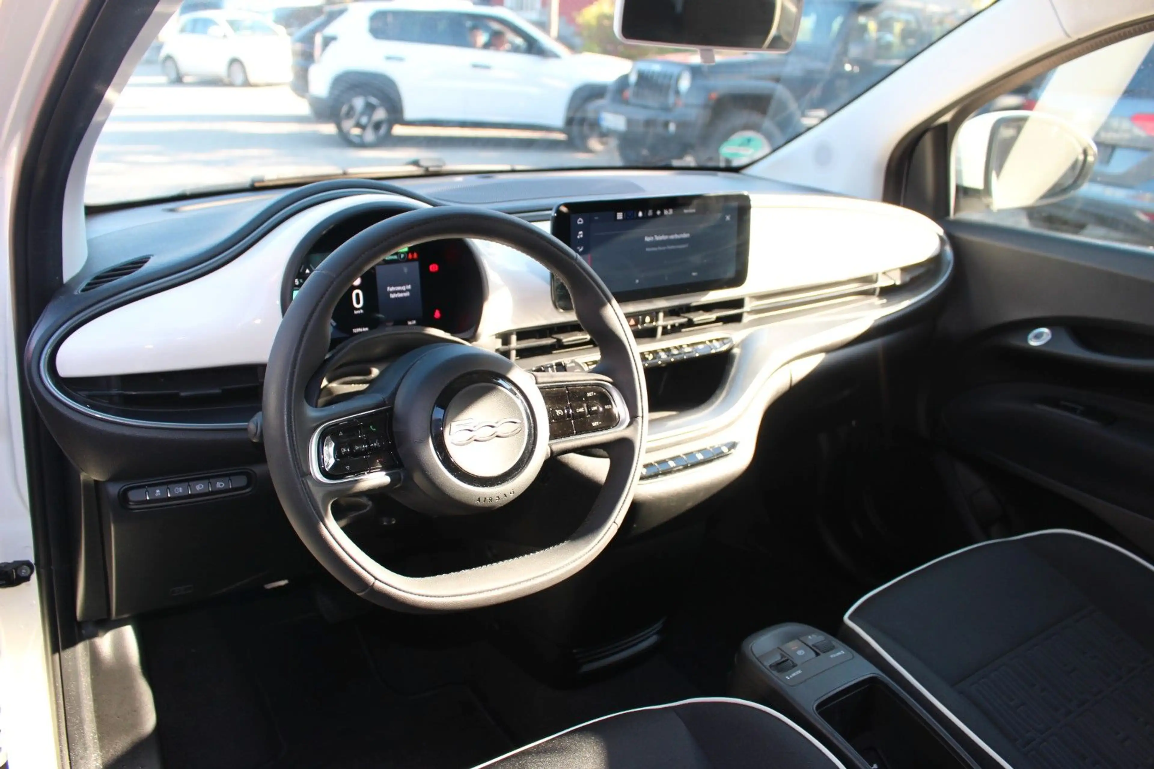 Fiat 500e CARPLAY/SOH 94,5% — photo 9