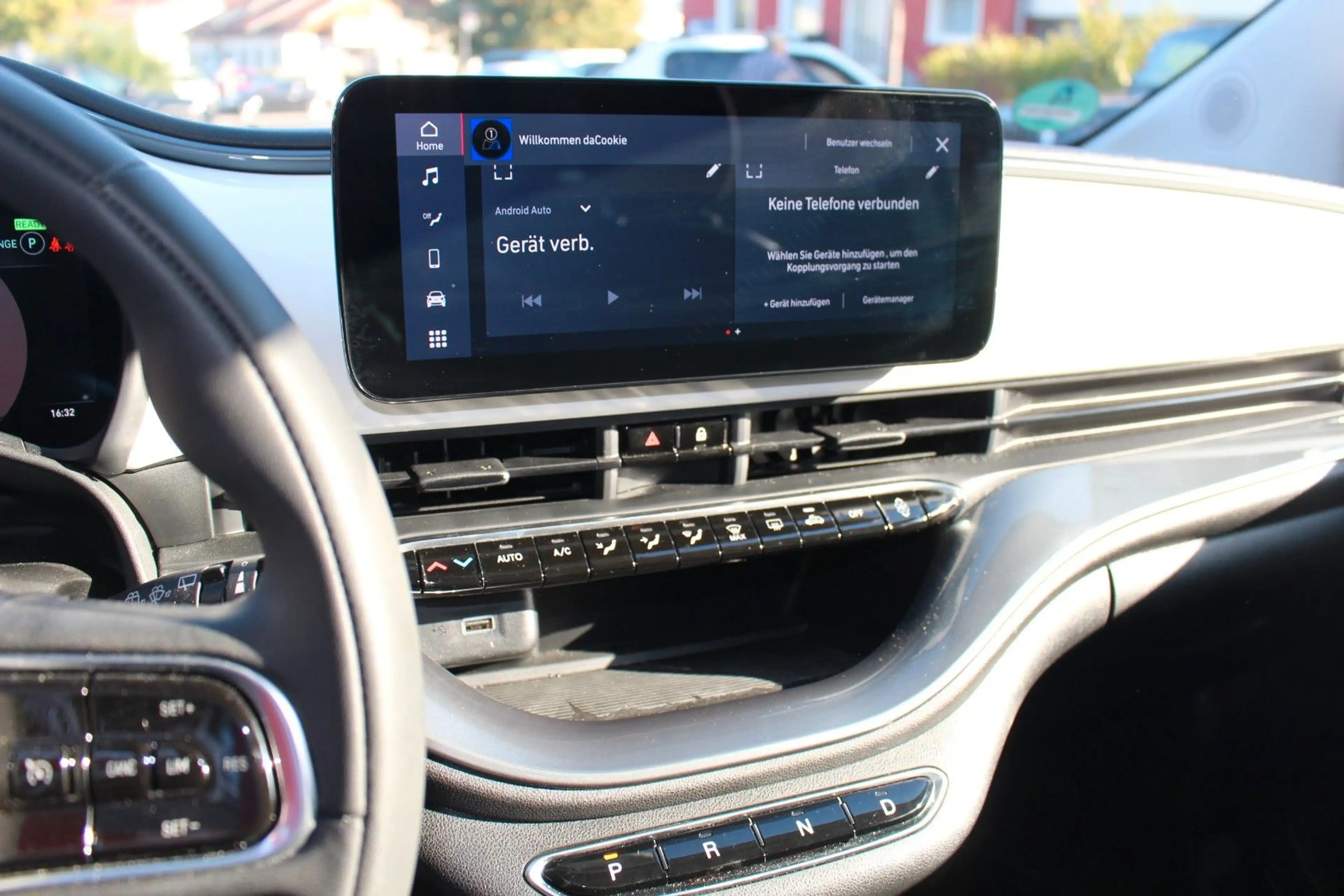 Fiat 500e CARPLAY/SOH 94,5% — photo 12