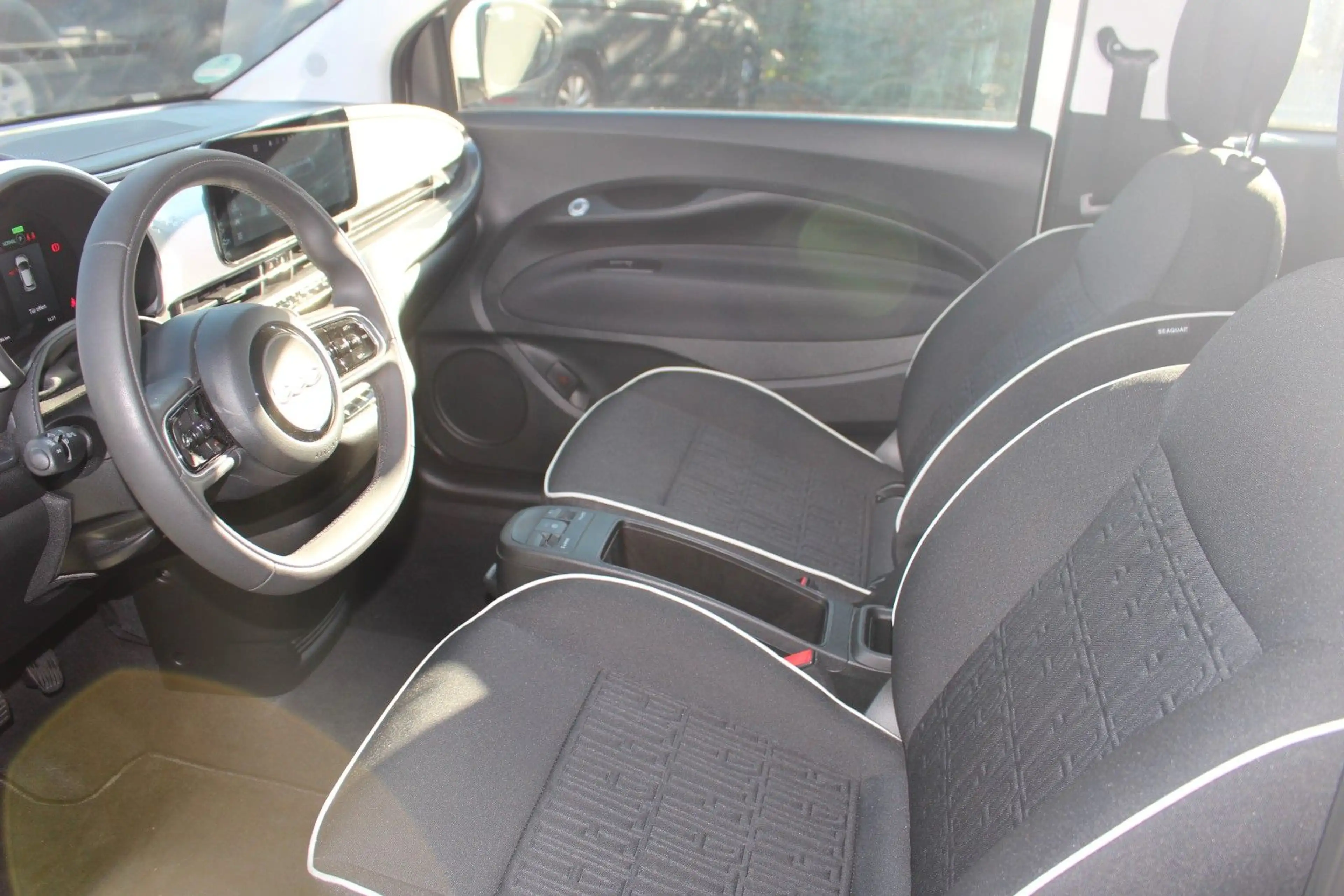 Fiat 500e CARPLAY/SOH 94,5% — photo 8