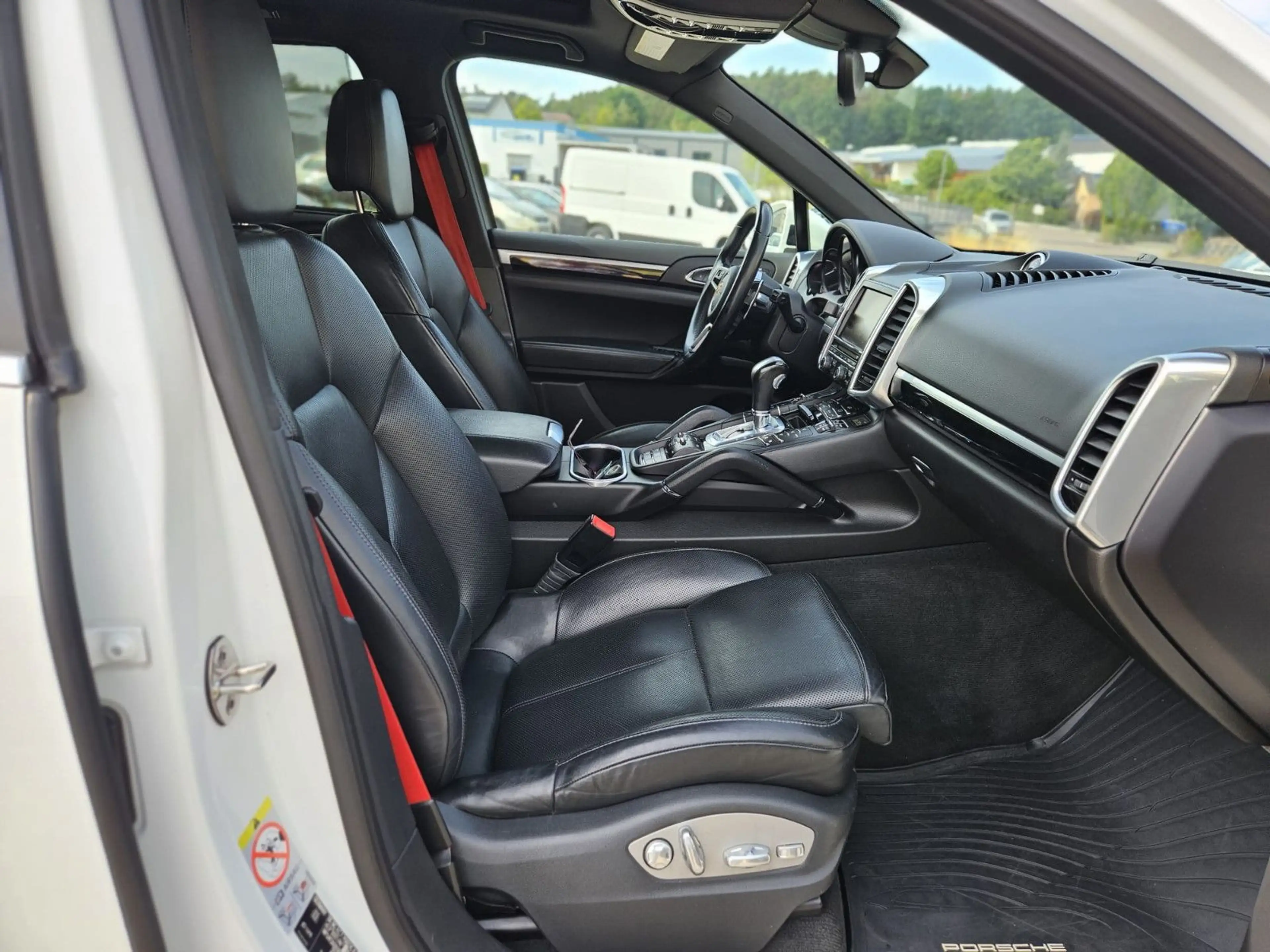 Porsche Cayenne Diesel*Matrix*Panoramadach*GTS* — photo 11