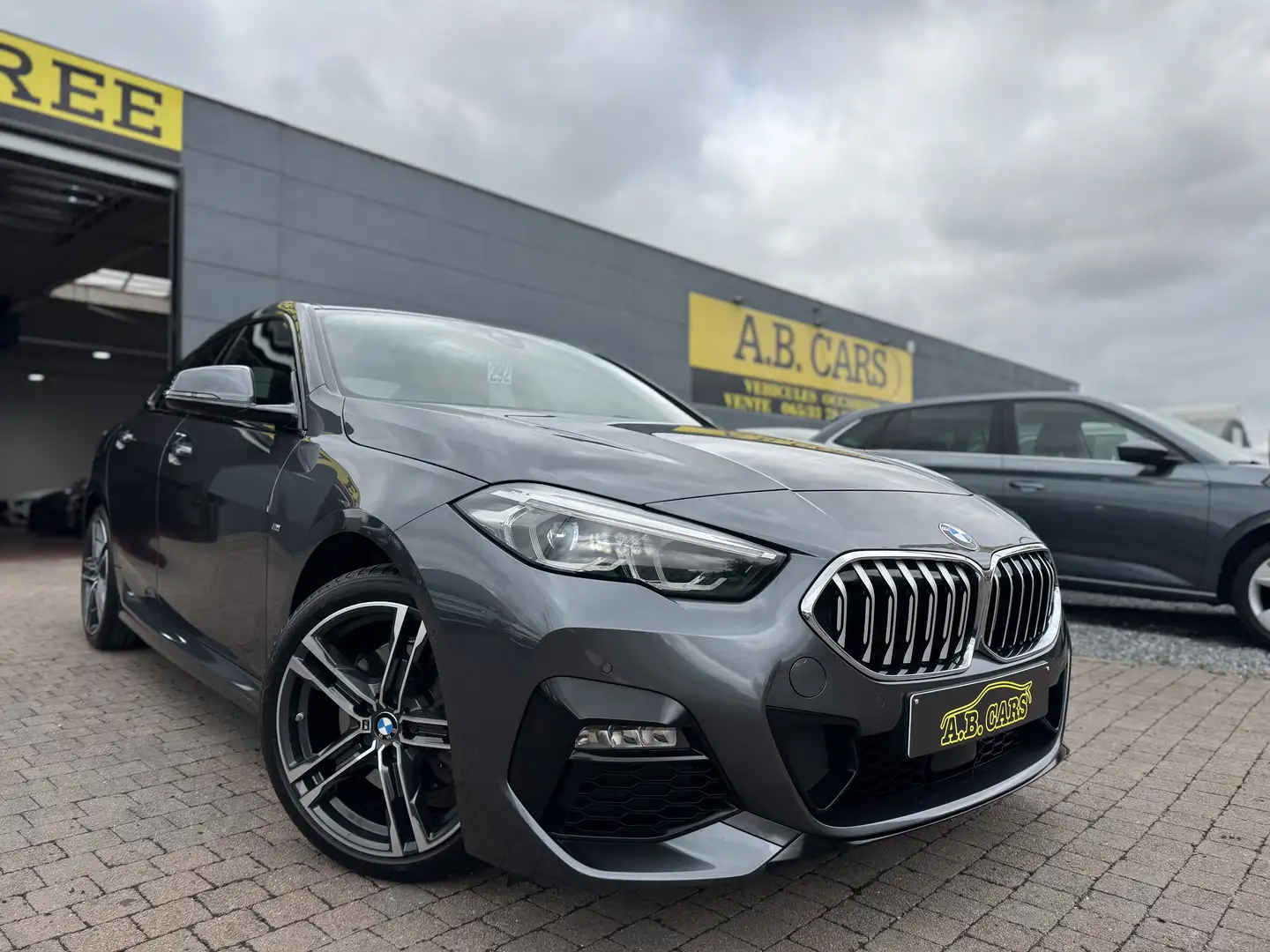 BMW 218 Gran Coupé 218i PACK M *GARANTIE 12MOIS* Grijs - 1