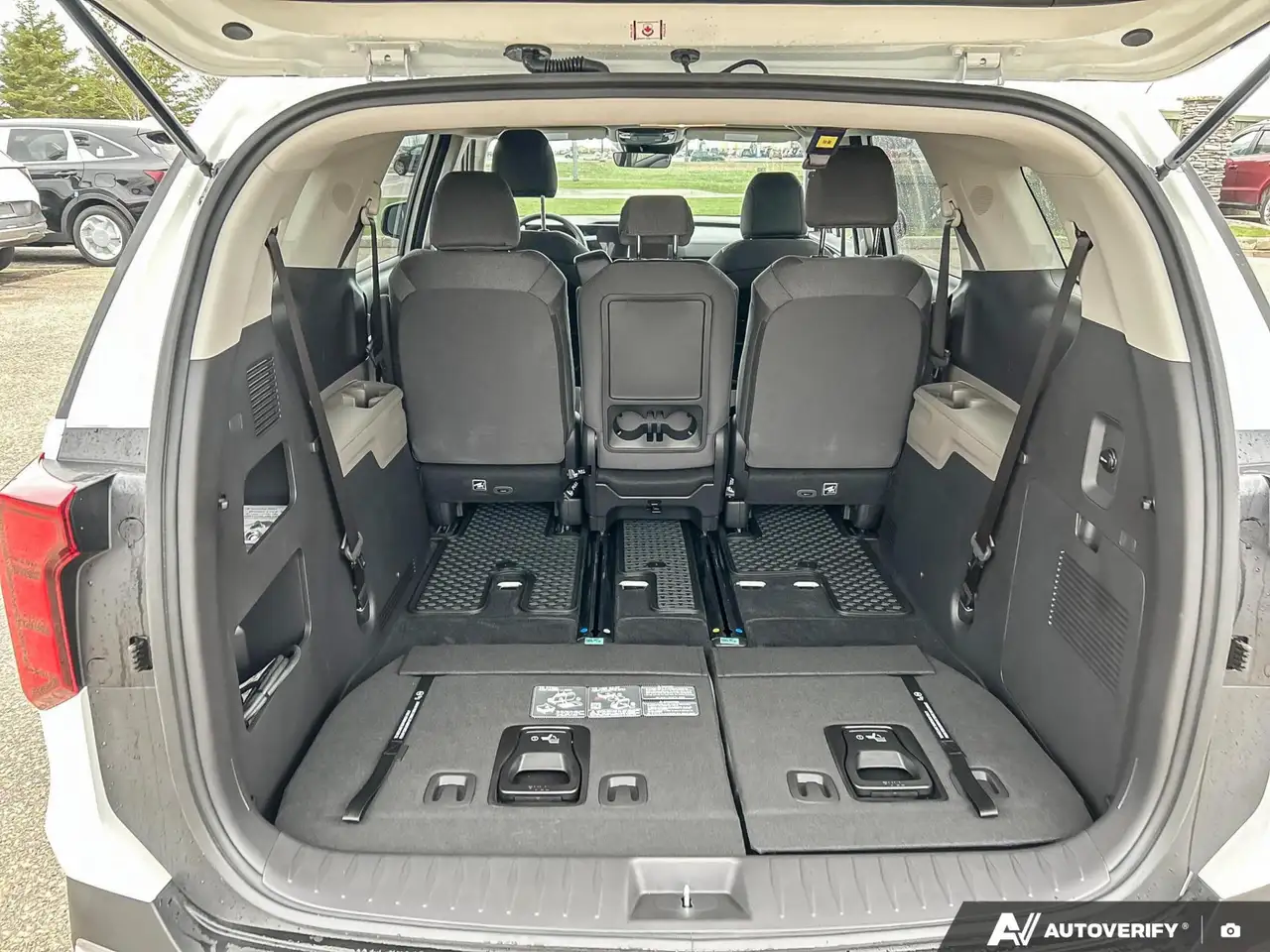 Kia Carnival снимка Kia Carnival
