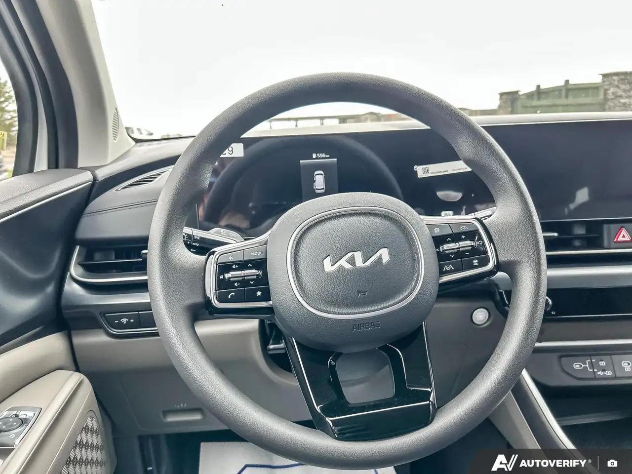 Kia Carnival снимка Kia Carnival