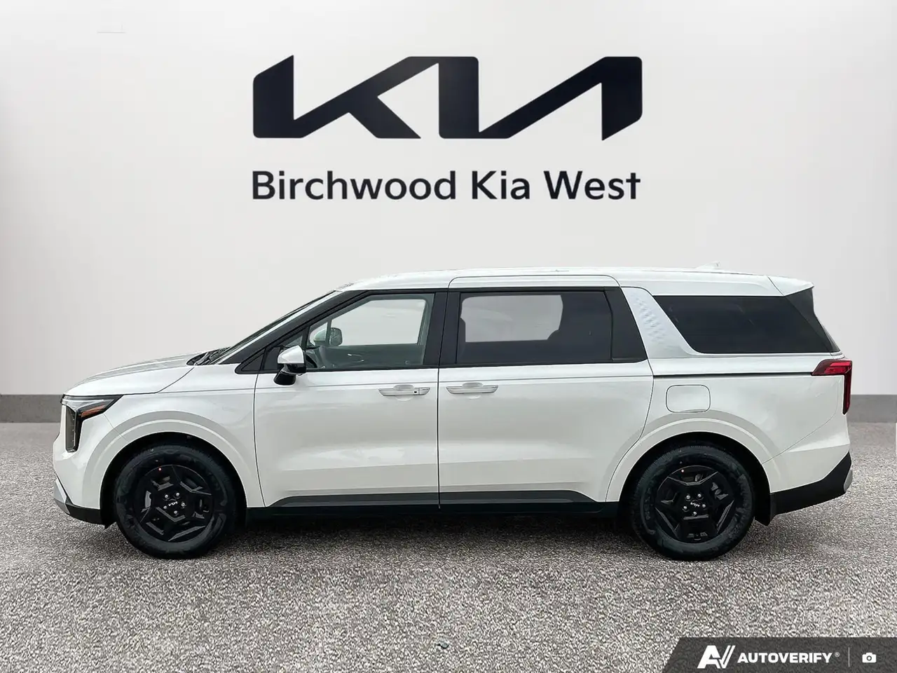 Kia Carnival снимка Kia Carnival