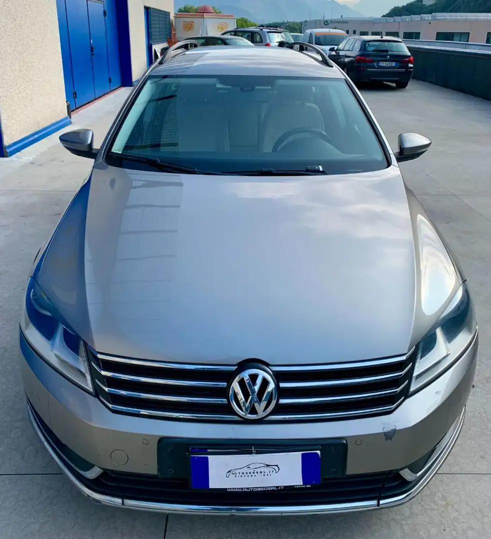 Volkswagen Passat SW1.6 TDI Comfortline BM.Tech.tagliandi ufficiali Gris - 2
