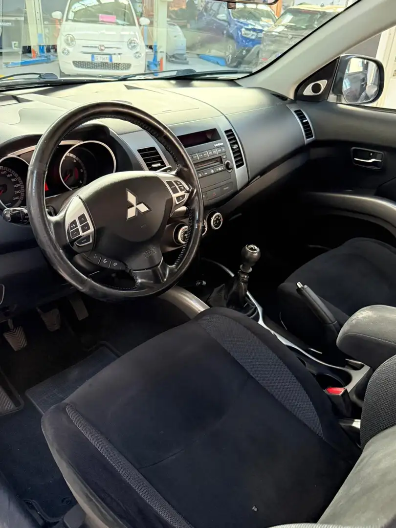 Mitsubishi Outlander Outlander II 2007 2.0 di-d Instyle 7p Gris - 2