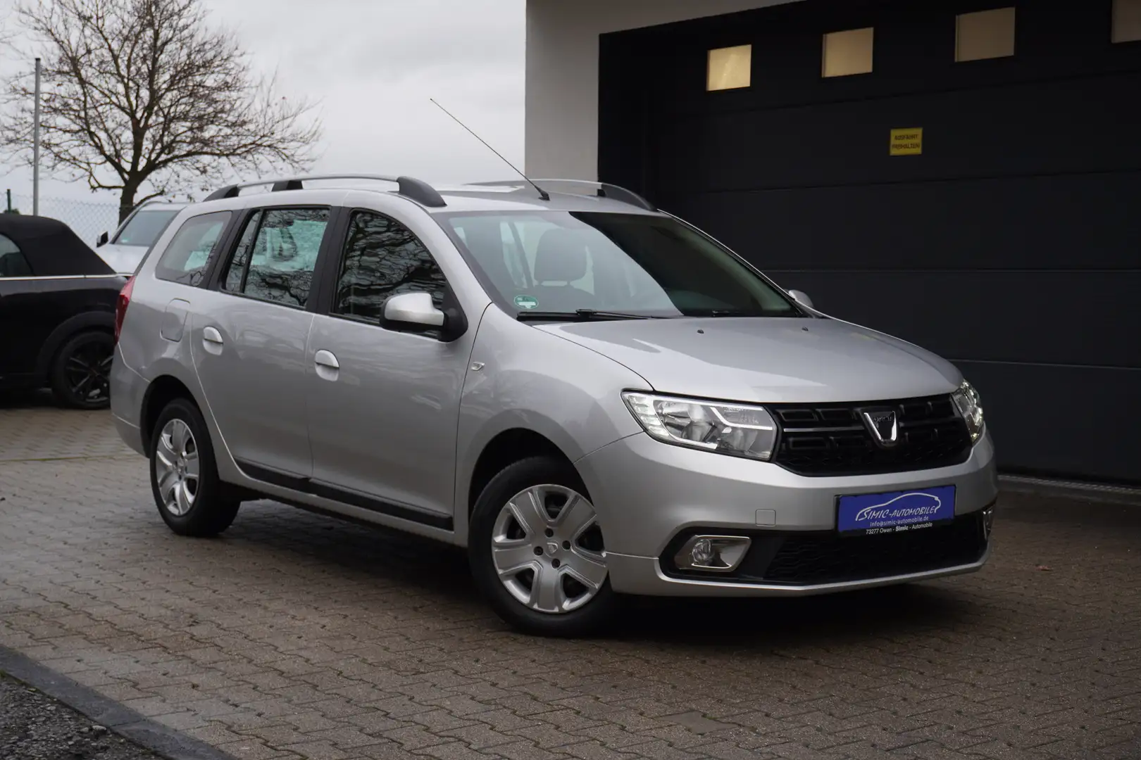 Dacia Logan MCV 1.5 dCi Laureate EDC KLIMA+NAVI+PDC+TEMPOMAT Grau - 1