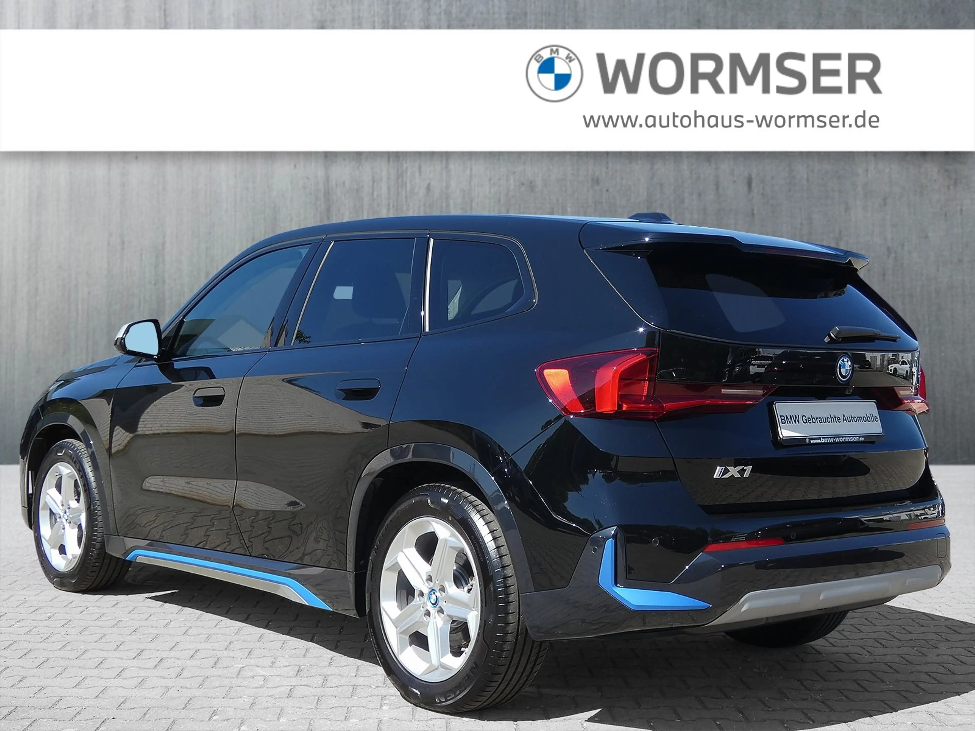 BMW iX1 xDrive30 — photo 7