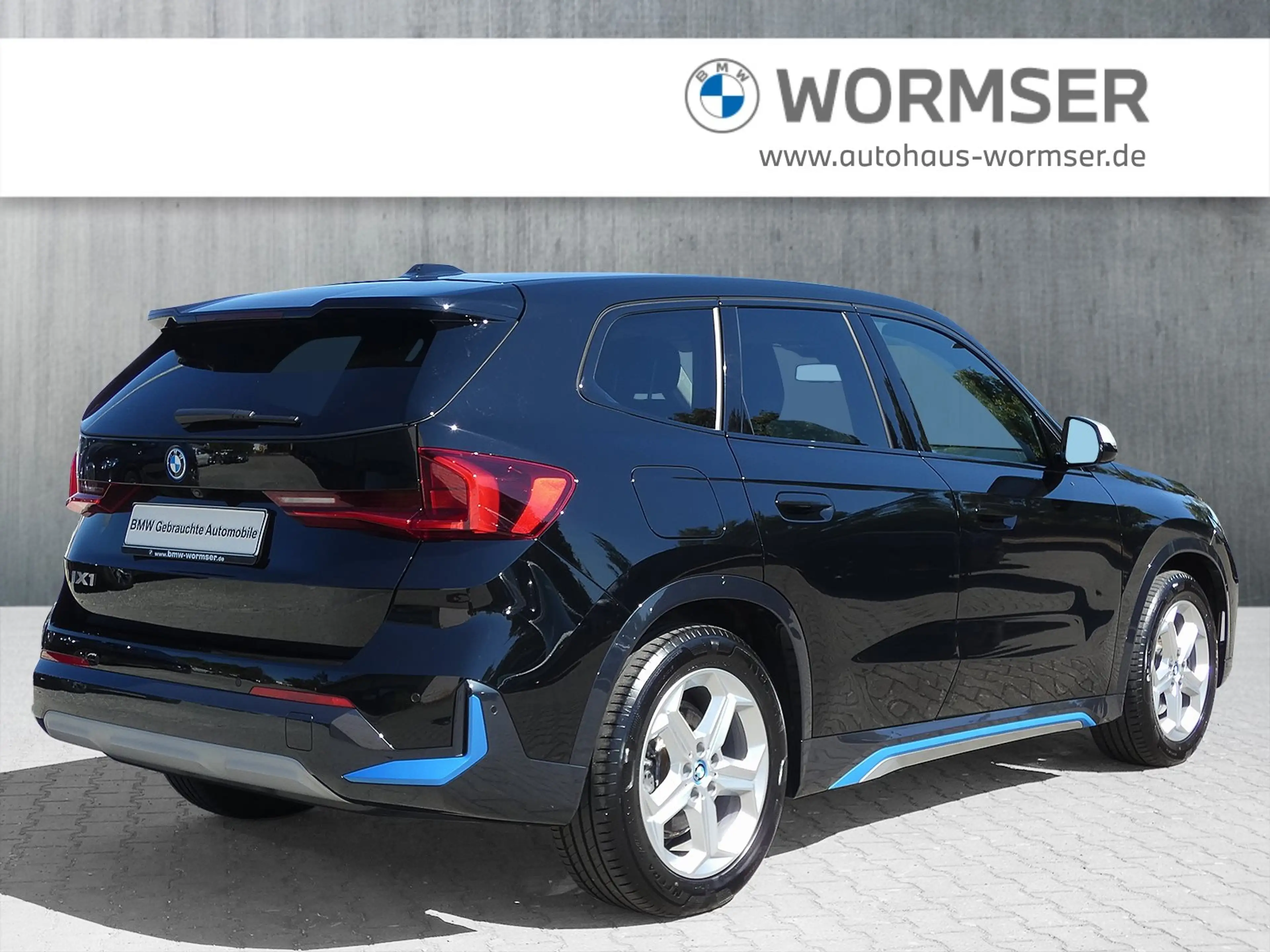 BMW iX1 xDrive30 — photo 5