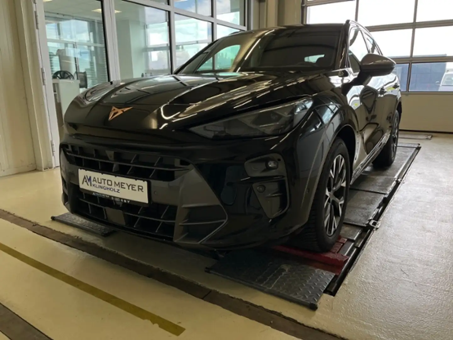 CUPRA Terramar 1.5 eTSI DSG Navi HUD 360° Kamera elektr. Sitze Schwarz - 2