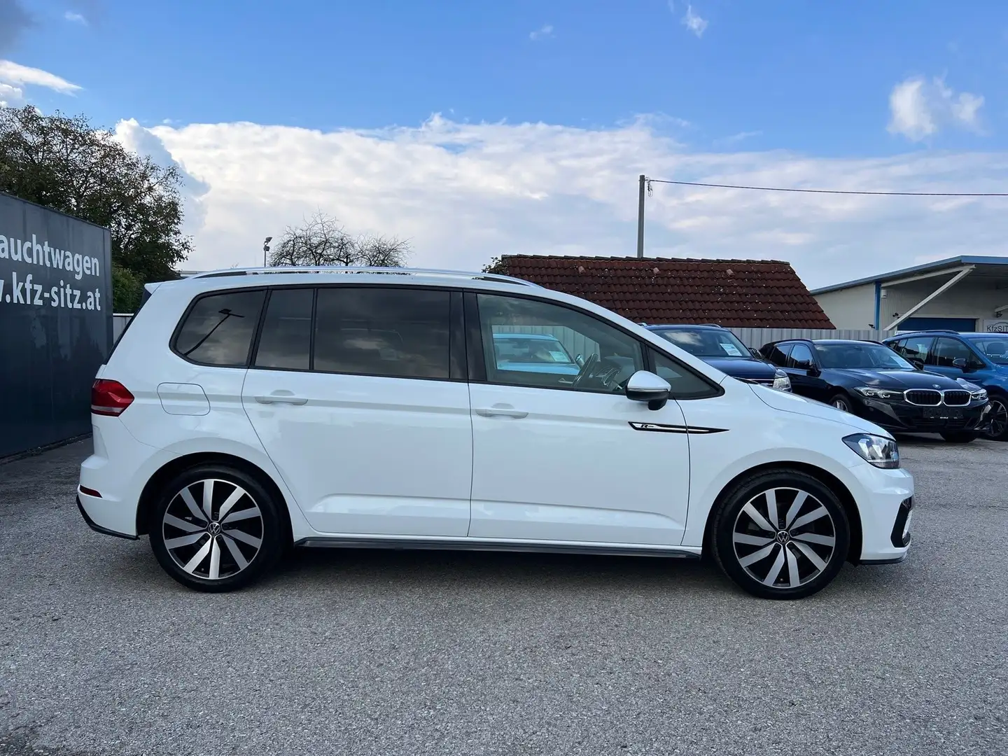 Volkswagen Touran Comfortline R-LINE 2,0 BMT TDI DSG Weiß - 2