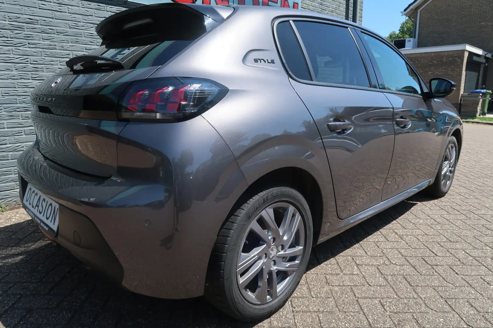 Peugeot 208 1.2 PureTech Active Pack Eerste eigenaar nieuwe di Gris - 2