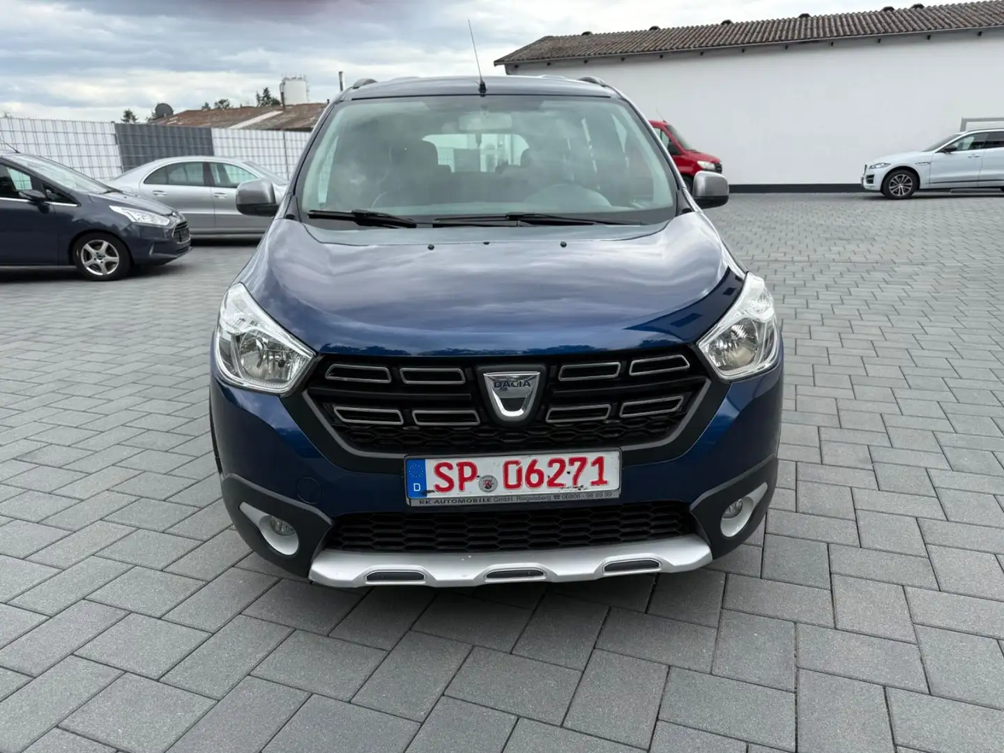 Dacia Lodgy Stepway Celebration"Steuerkette+Insp NEU Bleu - 2