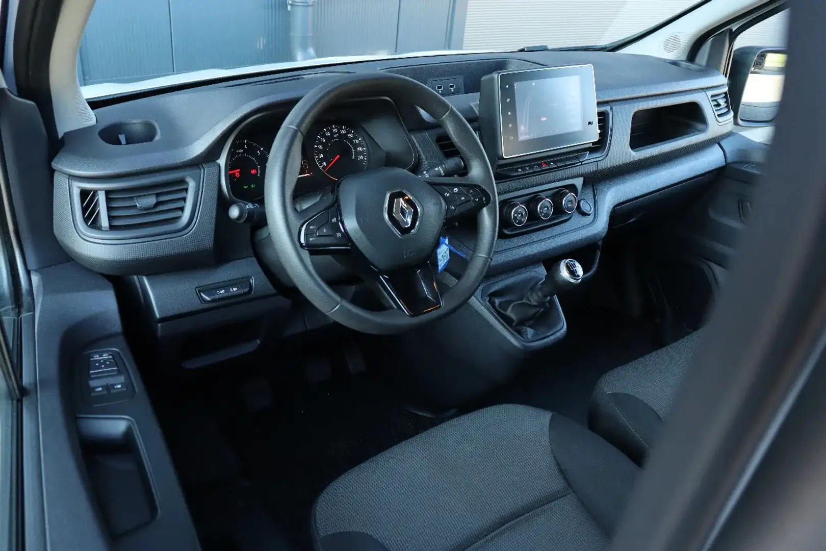 Renault Trafic 2.0 DCi L2H1 l DUBBELE CABINE l NAVI l AIRCO l PDC Wit - 2