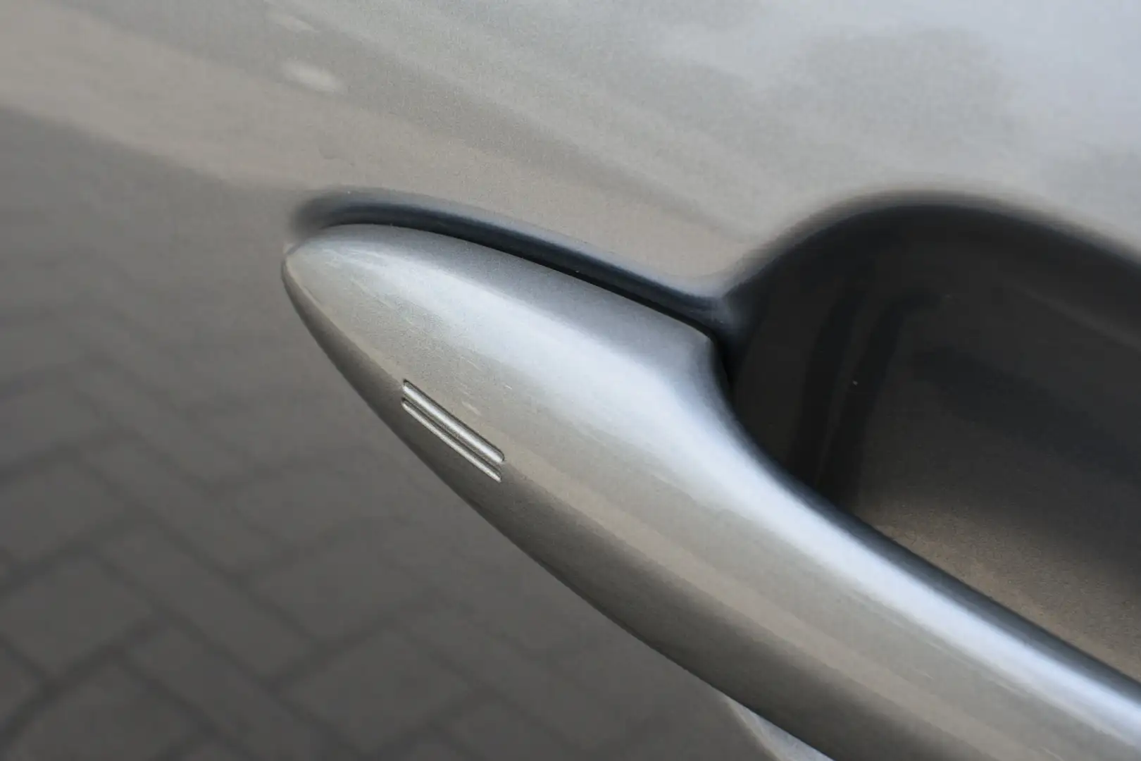 Toyota Yaris Cross 1.5 Hybrid Dynamic Automaat 116pk | All-seasons | Grijs - 2