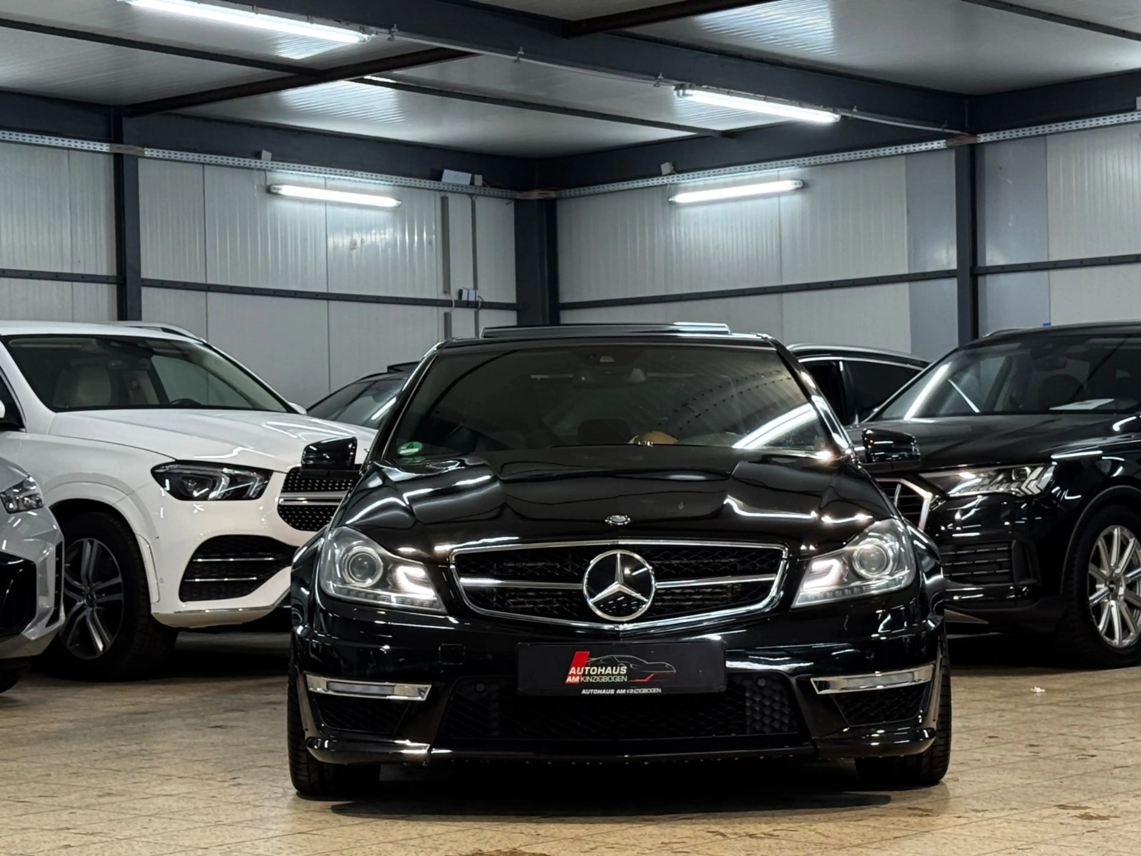 Mercedes-Benz C 63 AMG Lim. PERF.PACK*MEMO*SGLD*BIXEN*H&K*KAME — photo 2