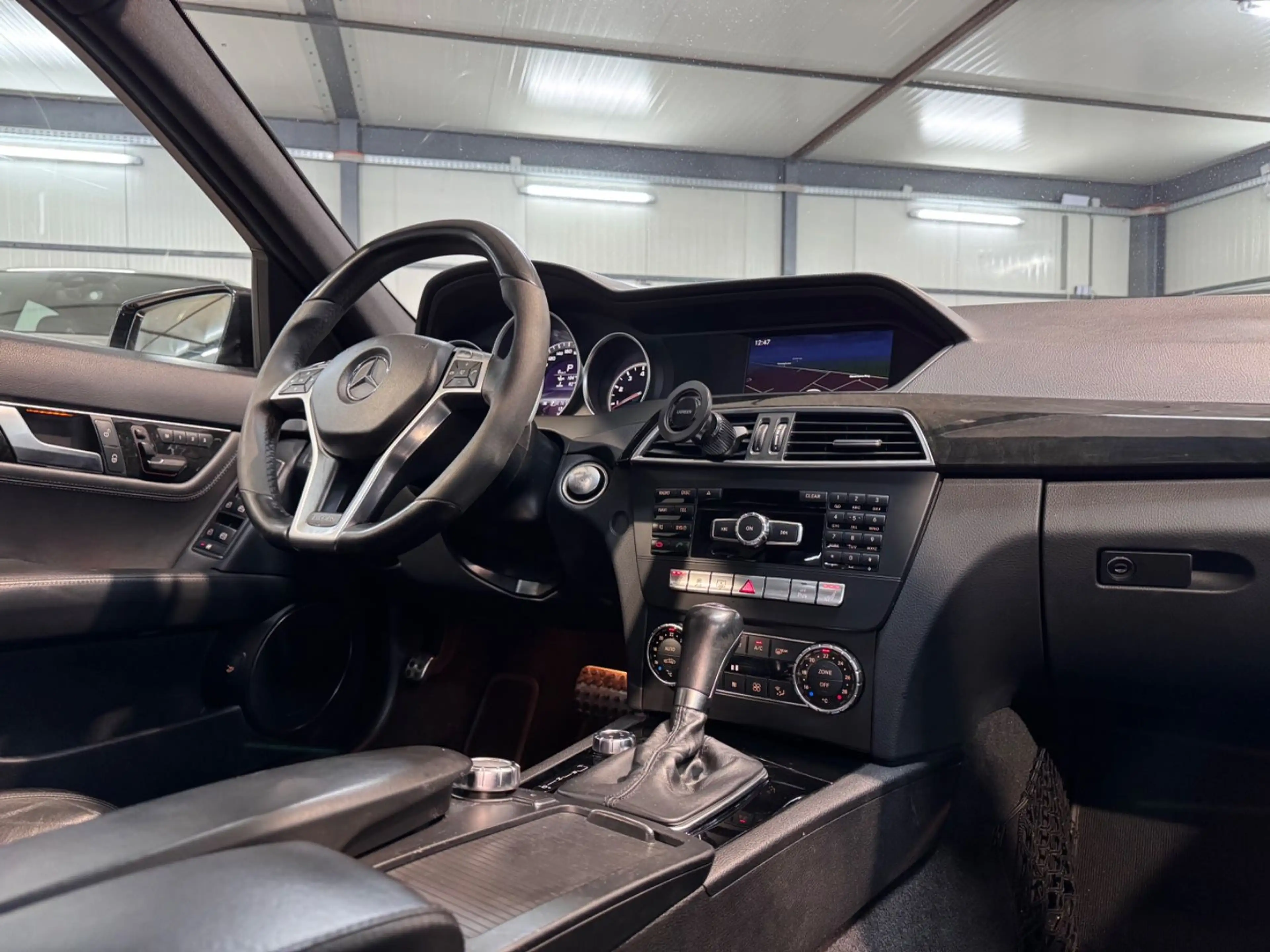 Mercedes-Benz C 63 AMG Lim. PERF.PACK*MEMO*SGLD*BIXEN*H&K*KAME — photo 13