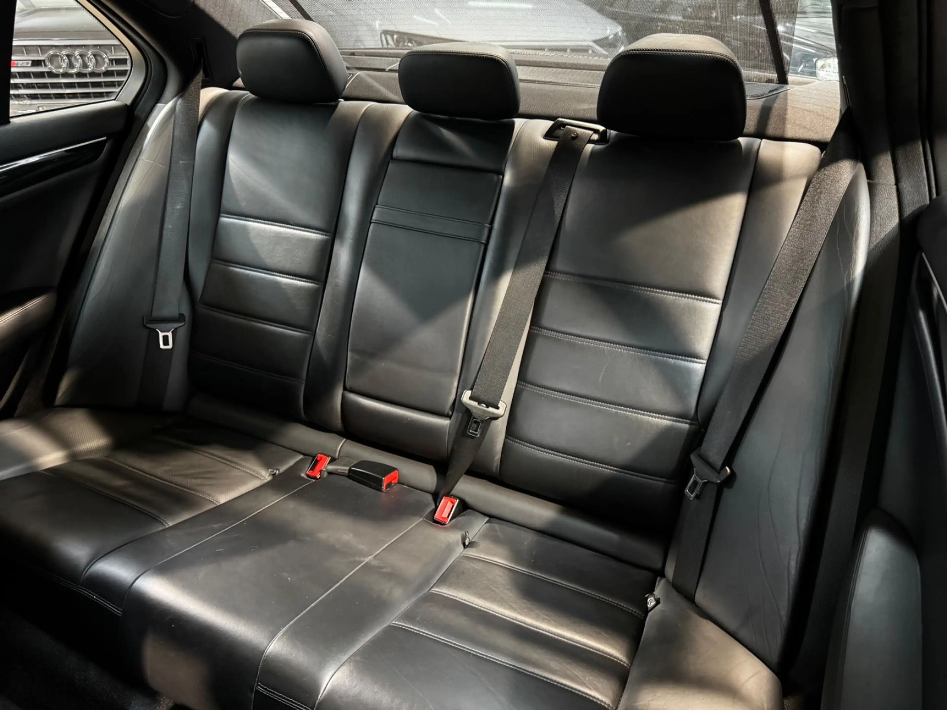 Mercedes-Benz C 63 AMG Lim. PERF.PACK*MEMO*SGLD*BIXEN*H&K*KAME — photo 9