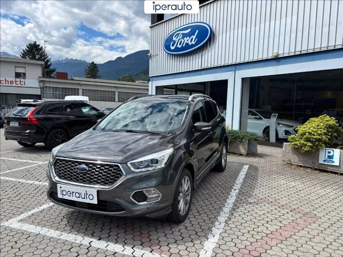 Ford Kuga 2.0 tdci vignale s&s awd 150cv powershift Grijs - 1