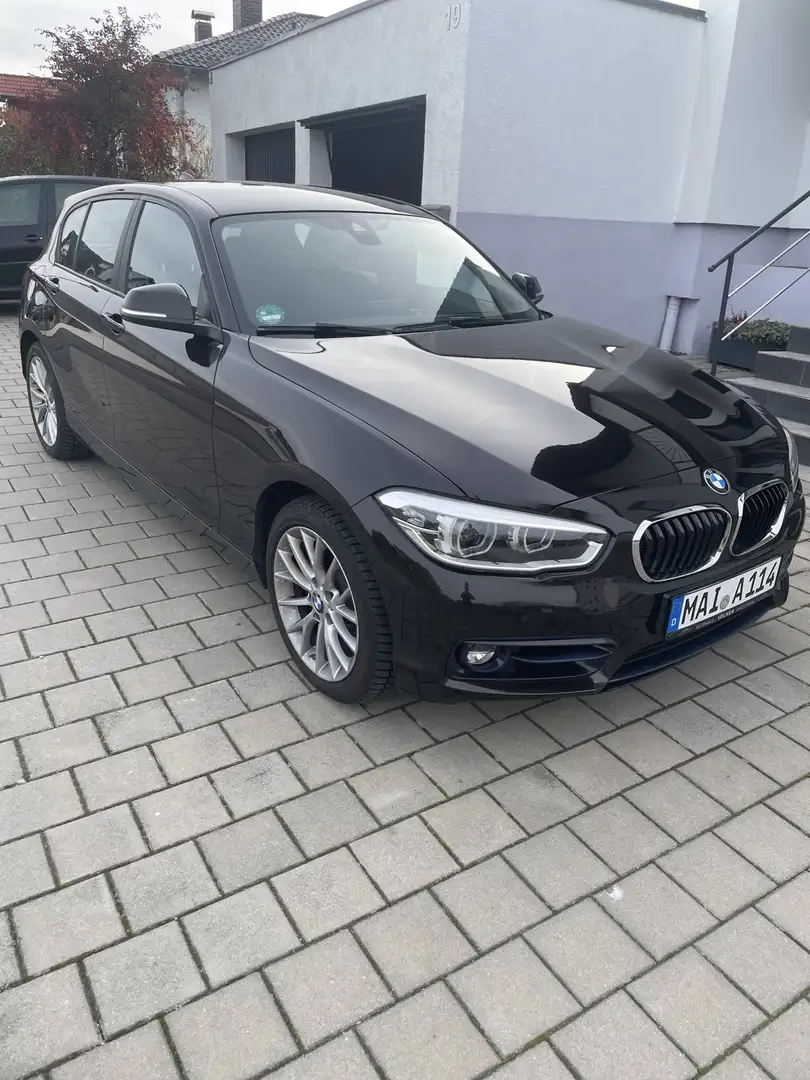 BMW 120 120 d xDrive Sport Line Braun - 2