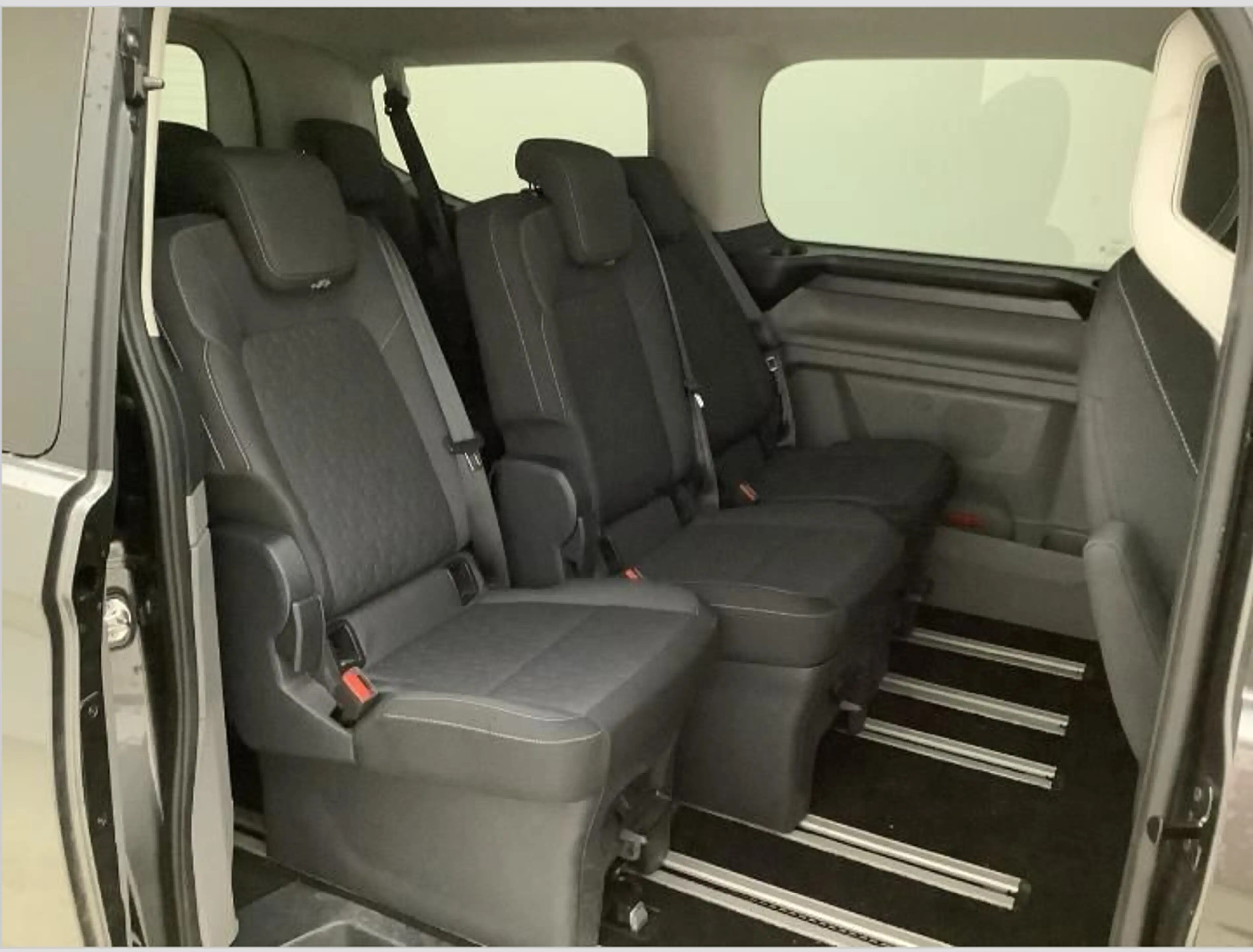 Ford Tourneo Custom L1 Tourneo Titanium AHK — photo 4