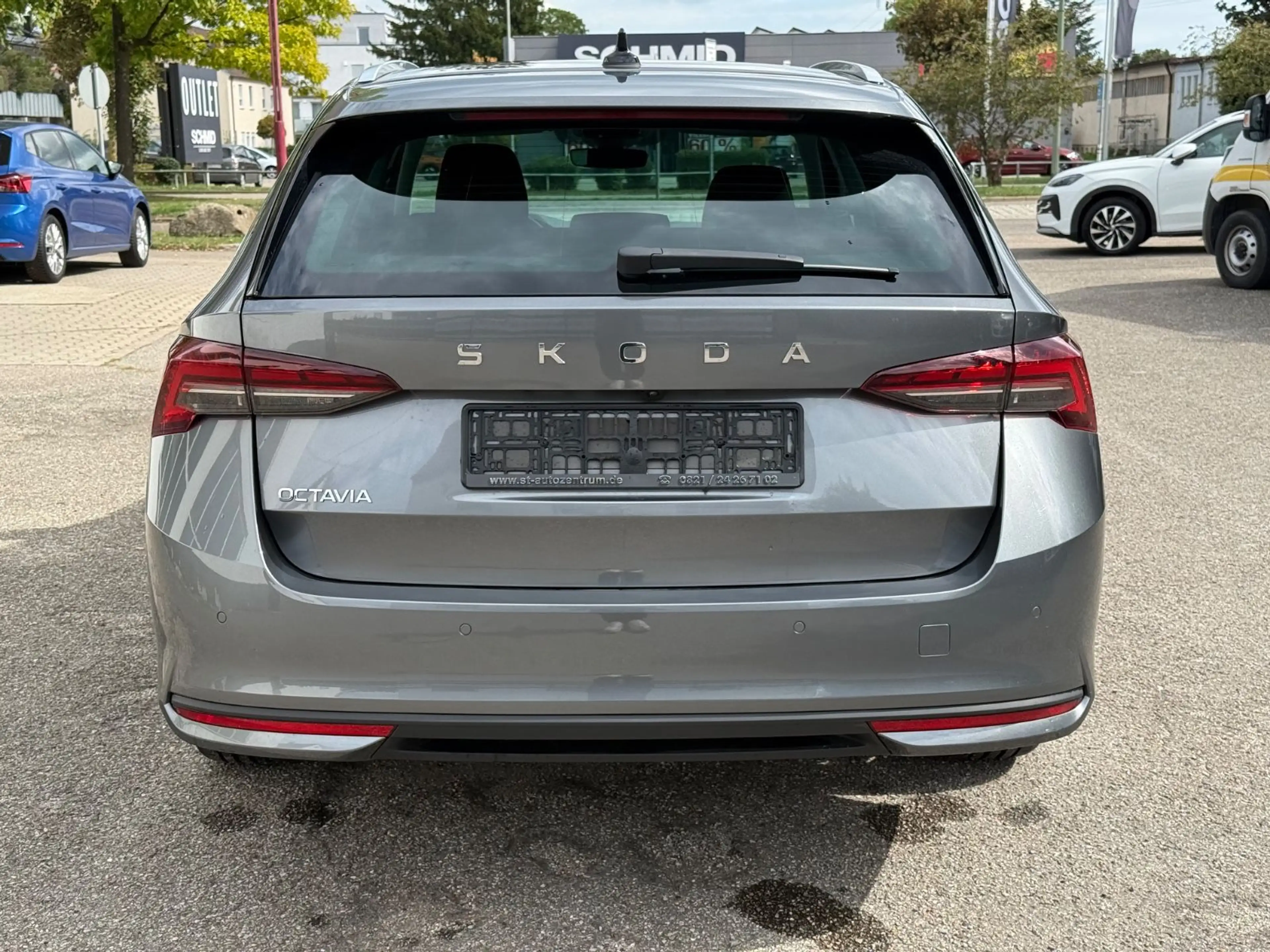 Skoda Octavia Combi 1.5 DSG Selection*Matrix LED* — photo 7