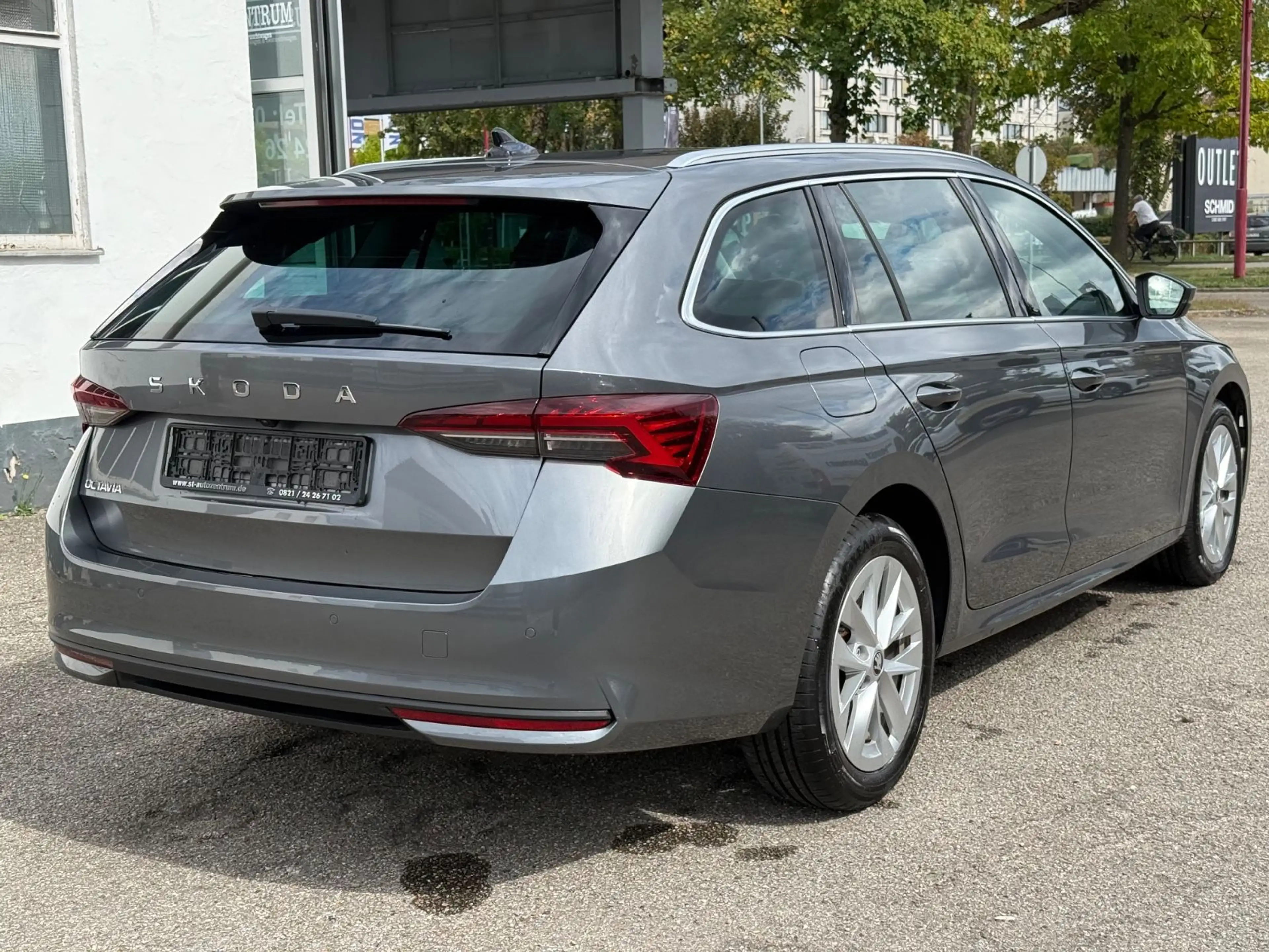 Skoda Octavia Combi 1.5 DSG Selection*Matrix LED* — photo 5