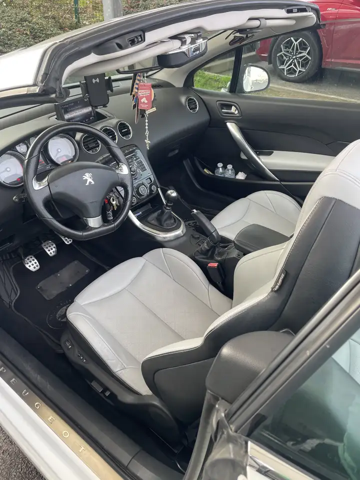 Peugeot 308 308 Coupé-Cabriolet — photo 3