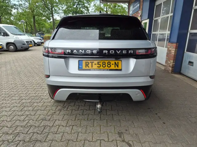 Land Rover Range Rover Velar view 11