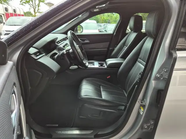 Land Rover Range Rover Velar view 13
