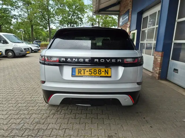 Land Rover Range Rover Velar view 10