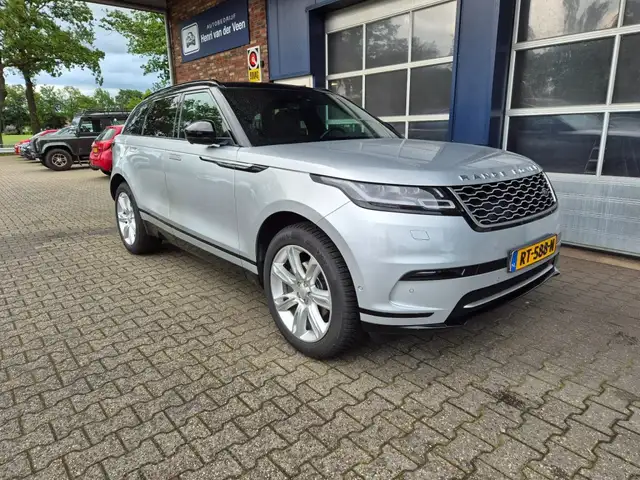 Land Rover Range Rover Velar view 5