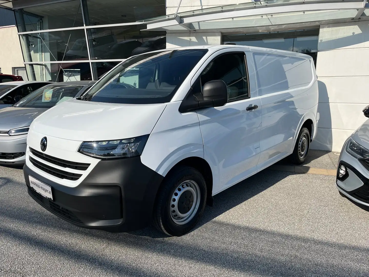 Volkswagen T7 Transporter VW Transporter T7 Kastenwagen Entry TDI Weiß - 2