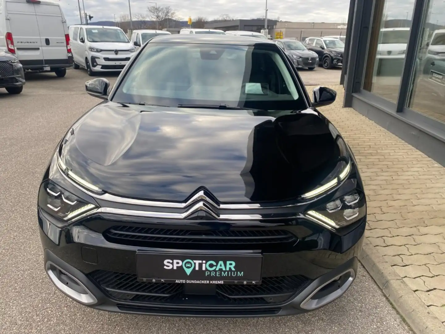 Citroen C4 X C4 PT 130 S und S EAT8 MAX Schwarz - 2