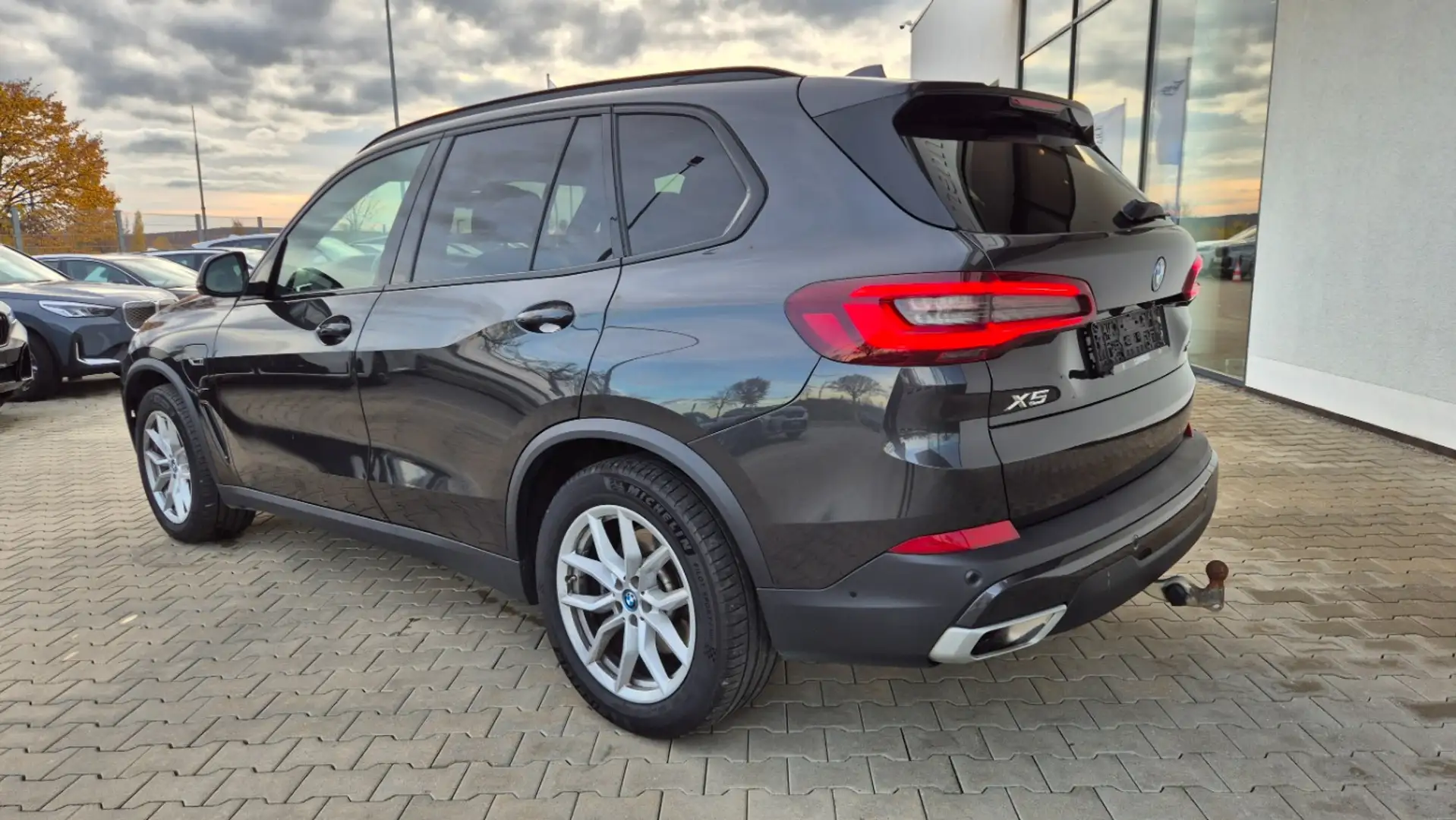 BMW X5 xDrive45e Aktivlenk/AHK/Pano-D/Laser/Sitzbelüf Grau - 2