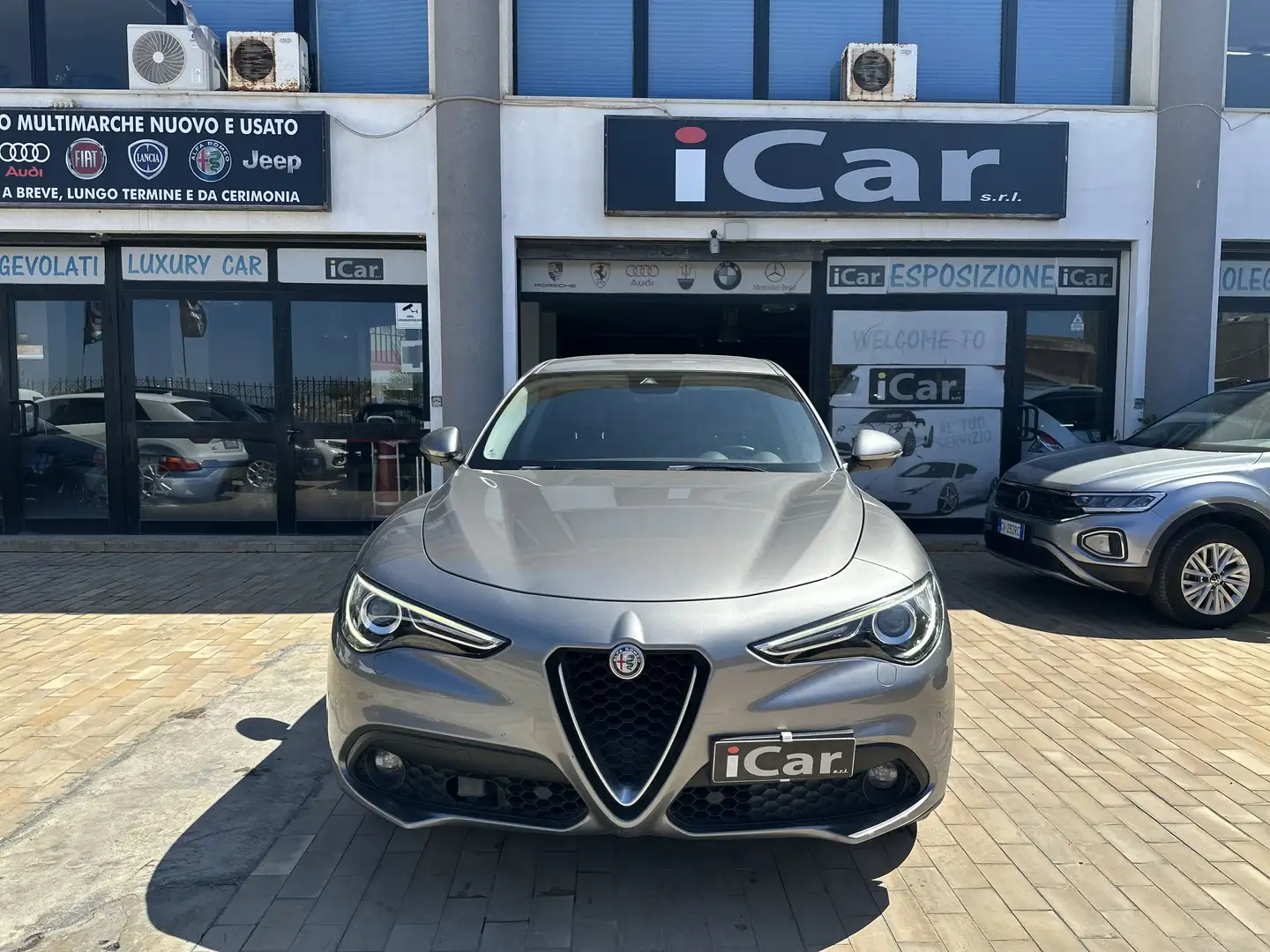 Alfa Romeo Stelvio Stelvio 2.2 t Super rwd 180cv auto Grigio - 1