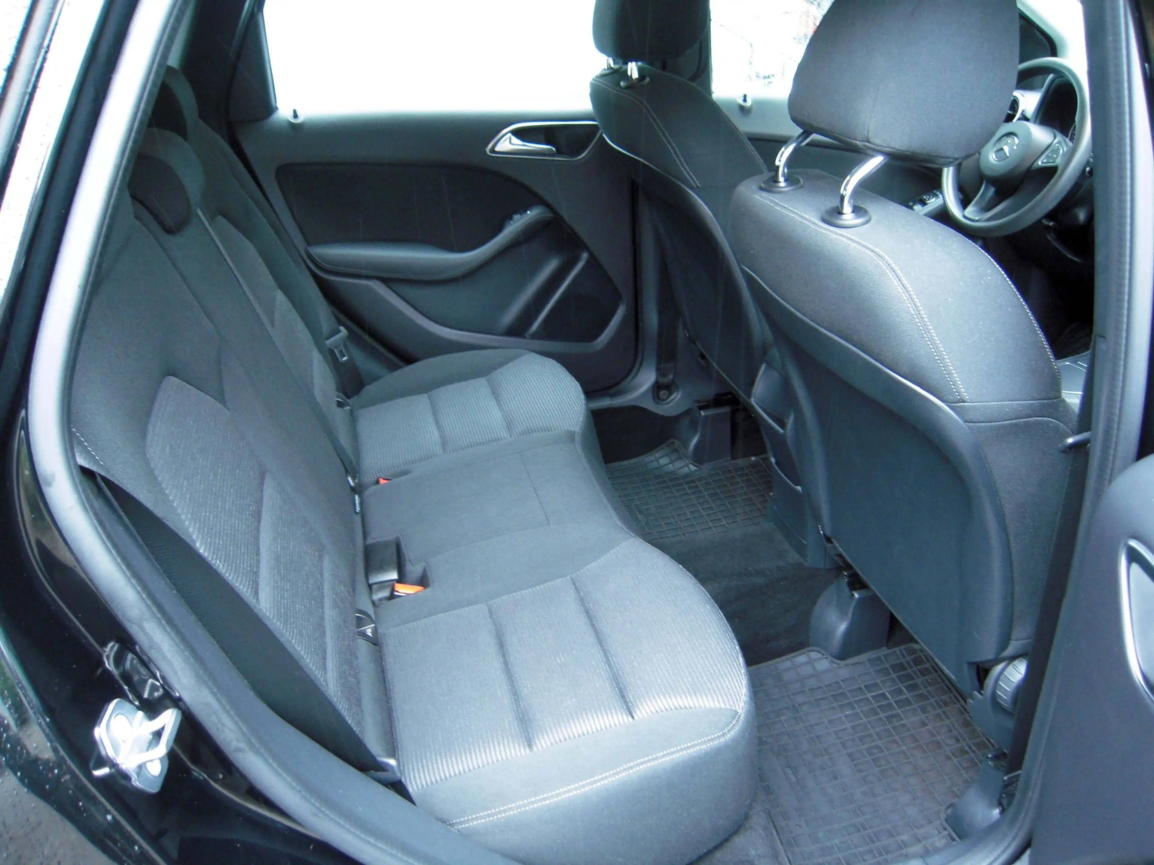 Mercedes-Benz B 200 B 200 CDI / Automatik, AHK, Navi. Inzahlungnahme möglich!! — photo 8