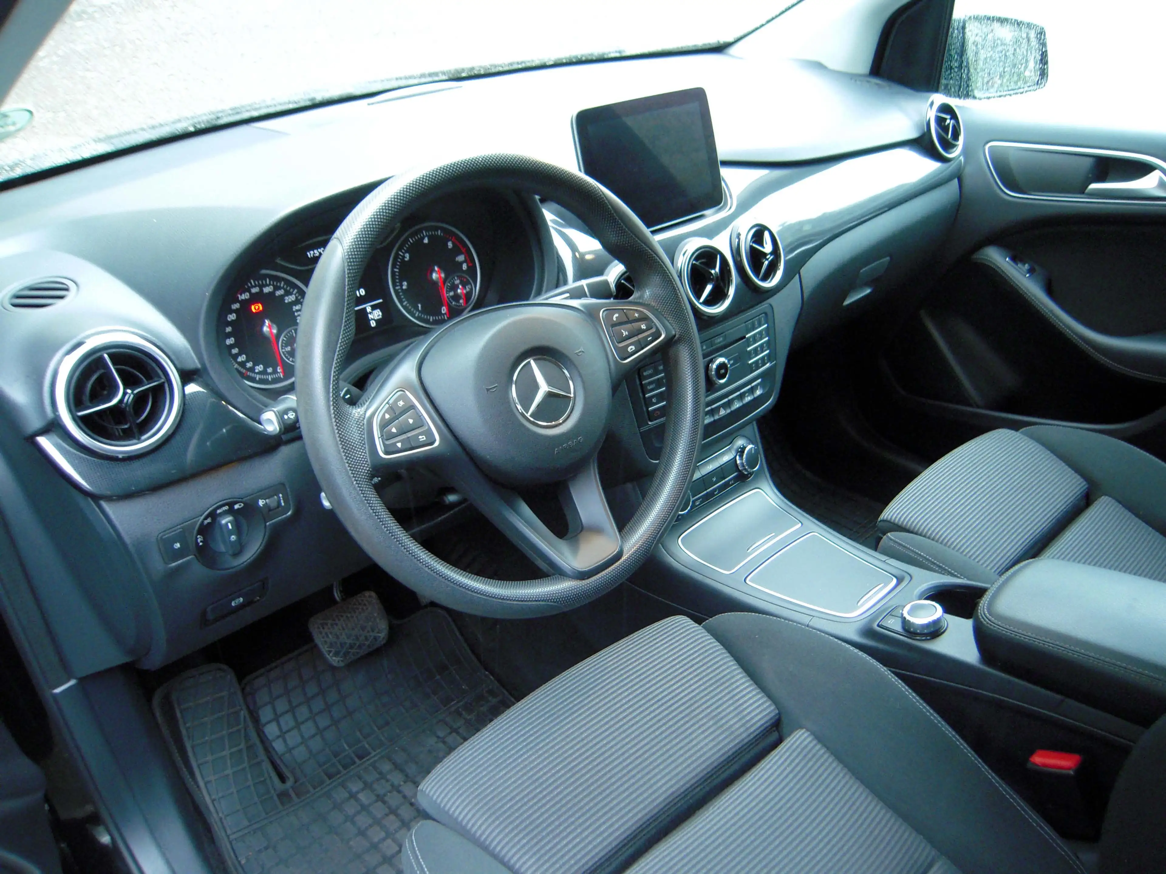 Mercedes-Benz B 200 B 200 CDI / Automatik, AHK, Navi. Inzahlungnahme möglich!! — photo 6
